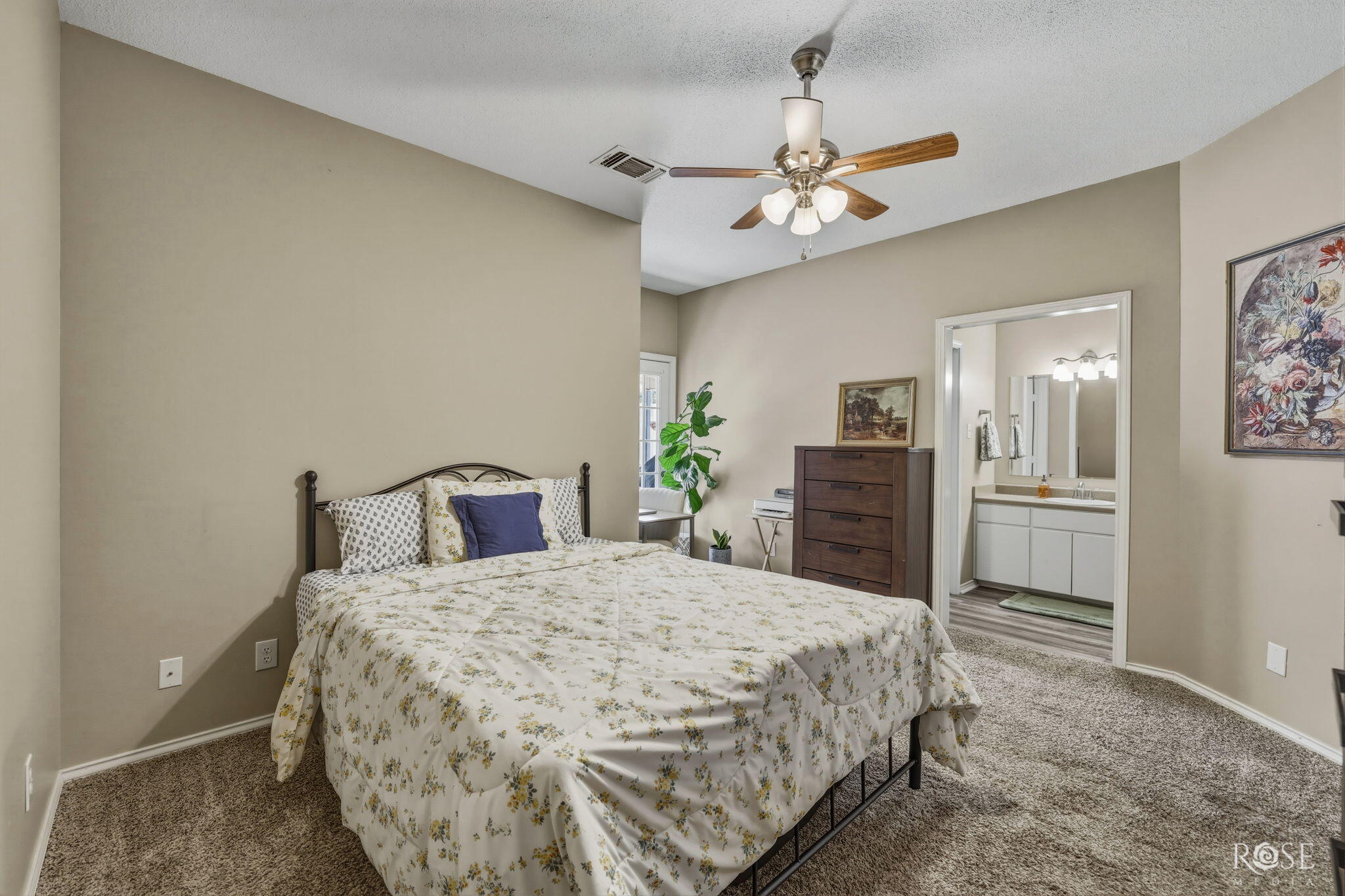 2926 Waco Street Property Photo 16