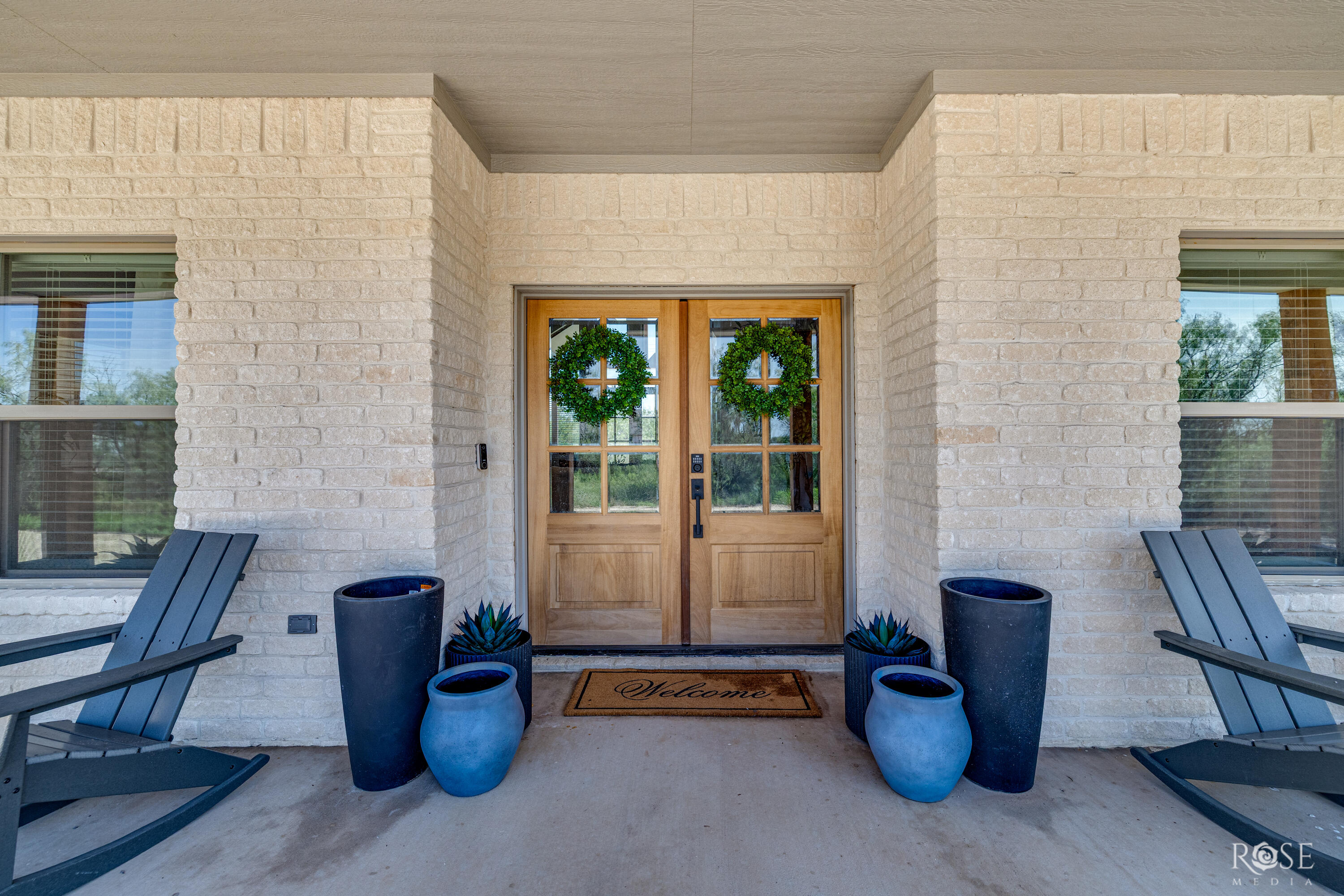 9736 Grey Wolf Lane Property Photo 6