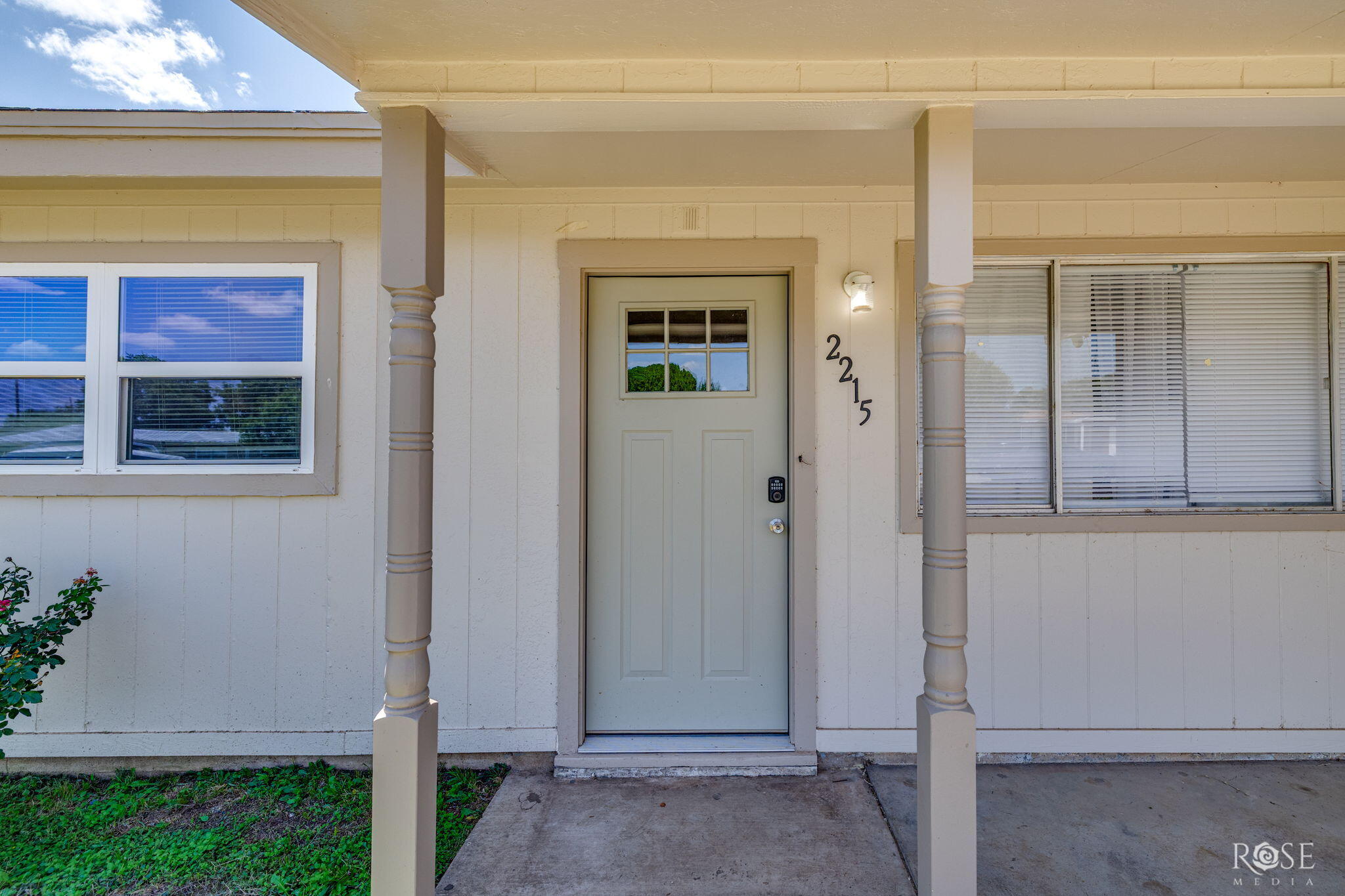2215 Chapman Street Property Photo 5