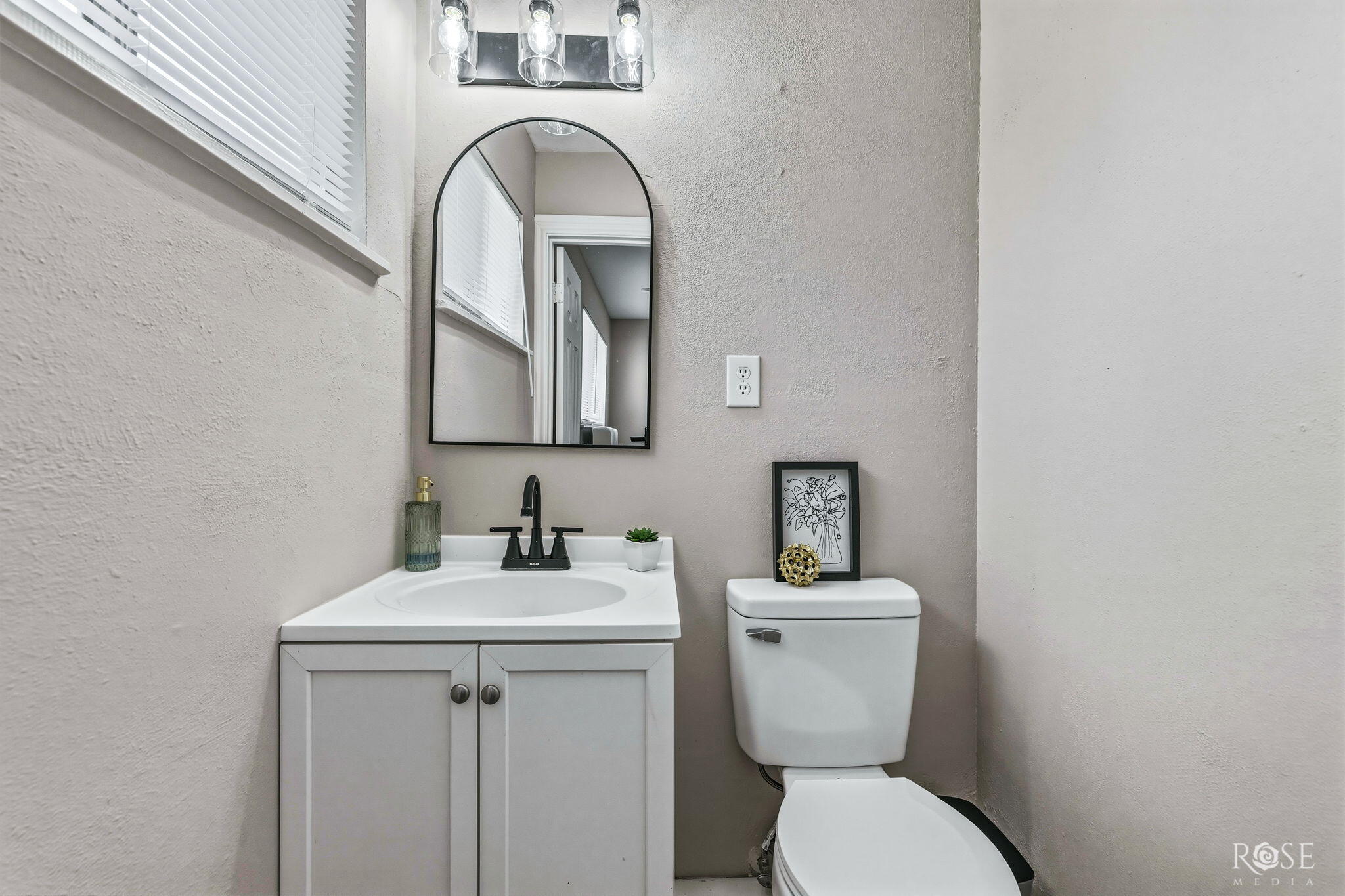 2215 Chapman Street Property Photo 18