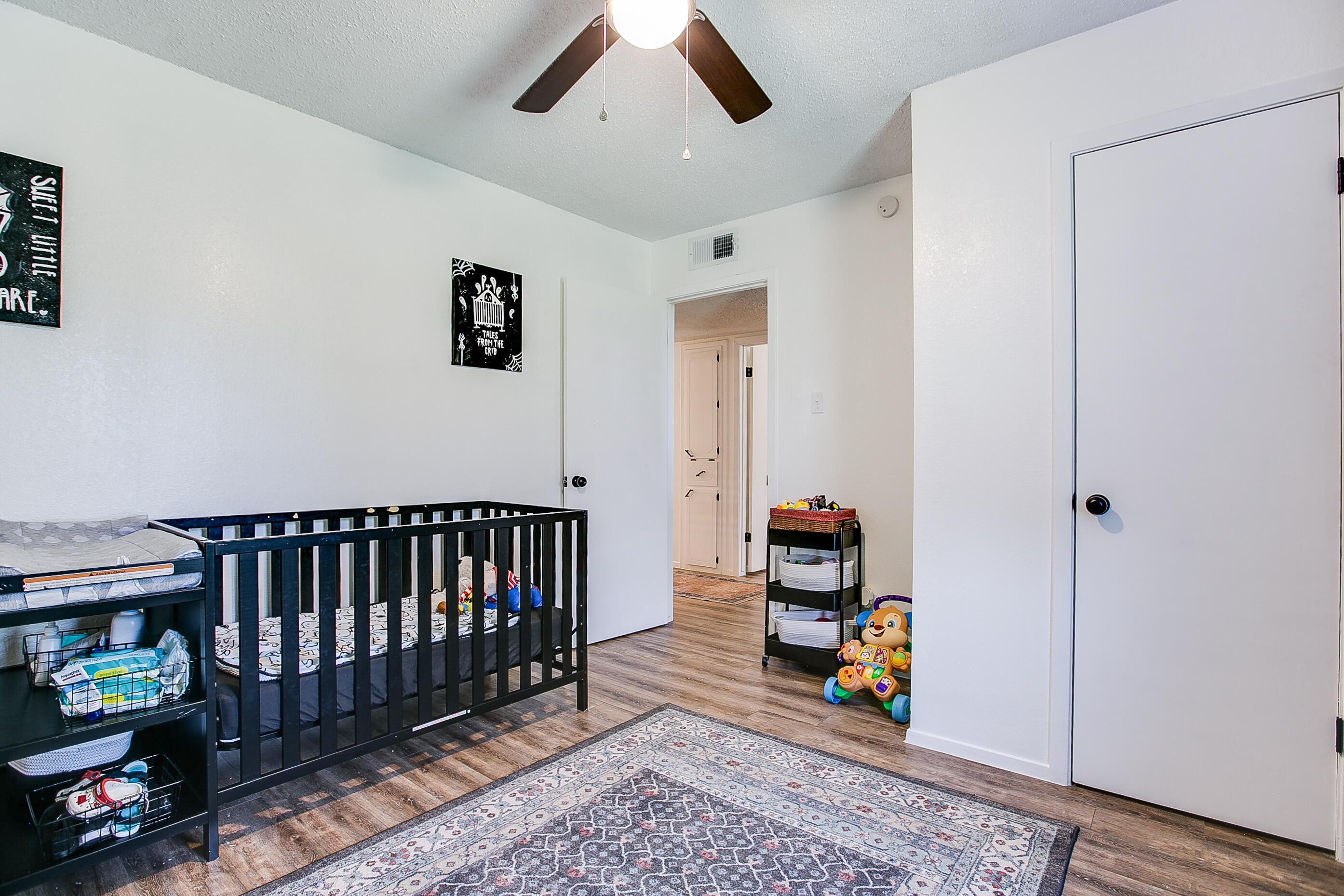 901 E 42nd Street Property Photo 18