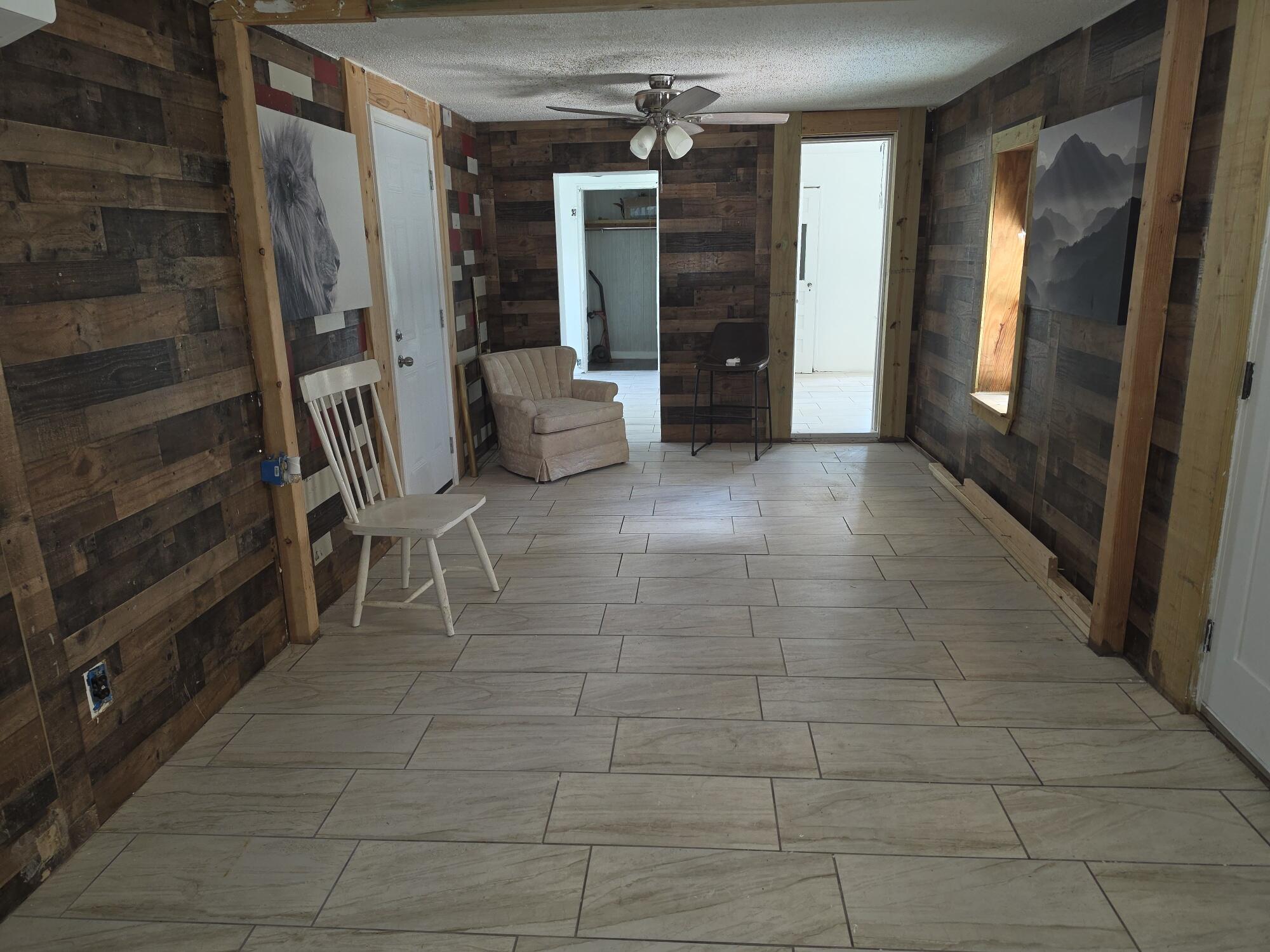 19 W Avenue O Property Photo 3