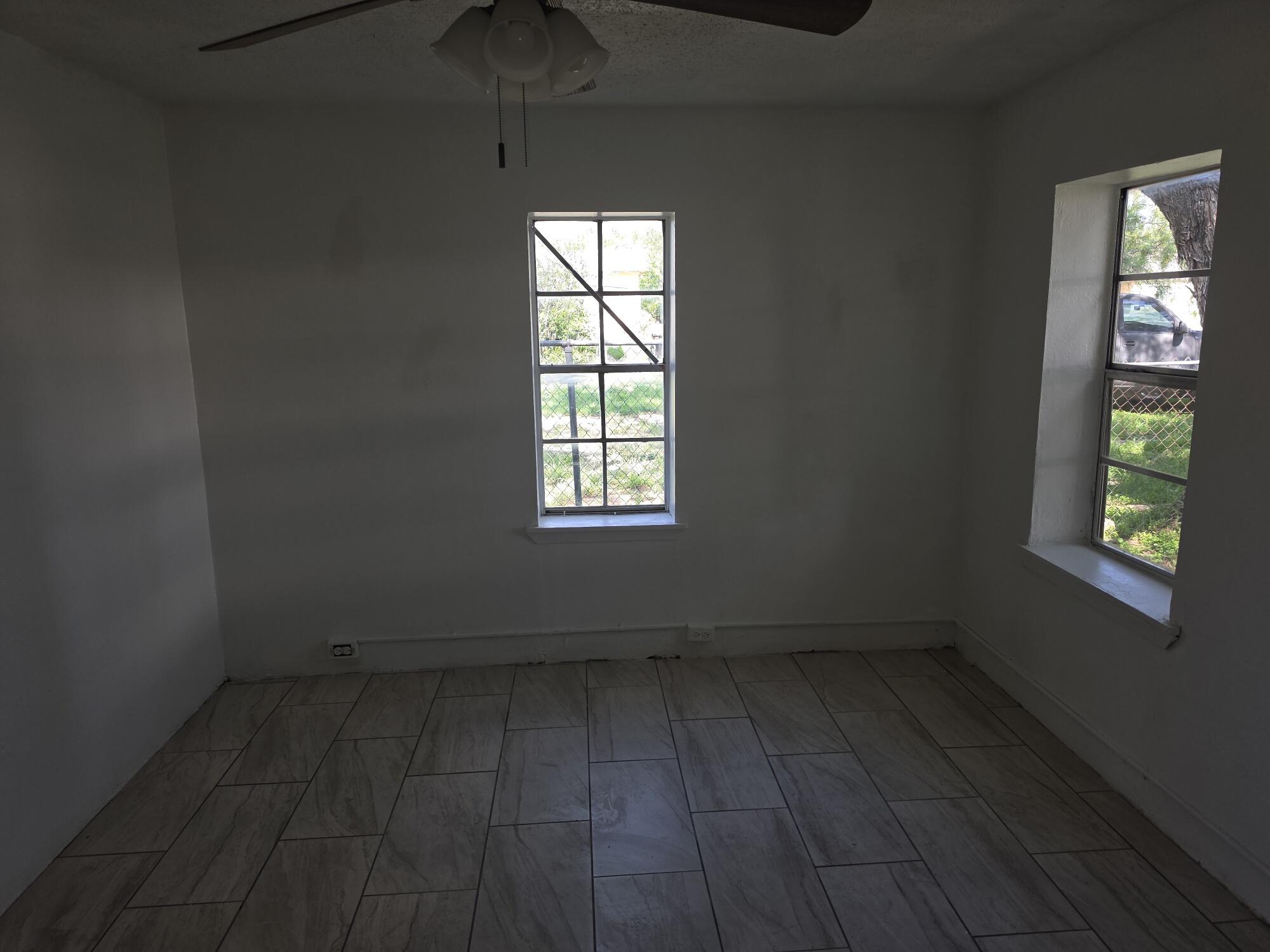19 W Avenue O Property Photo 6