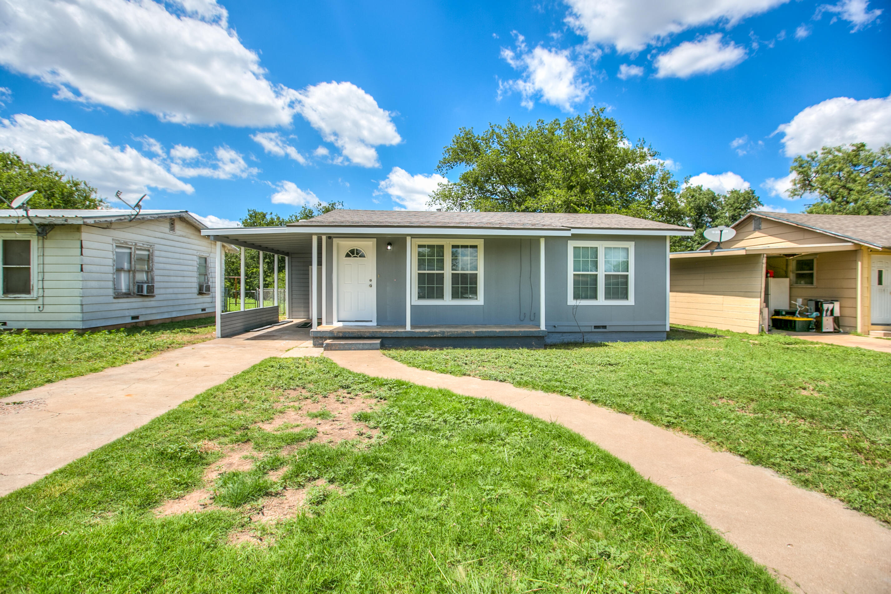 2210 Junius Street Property Photo 1