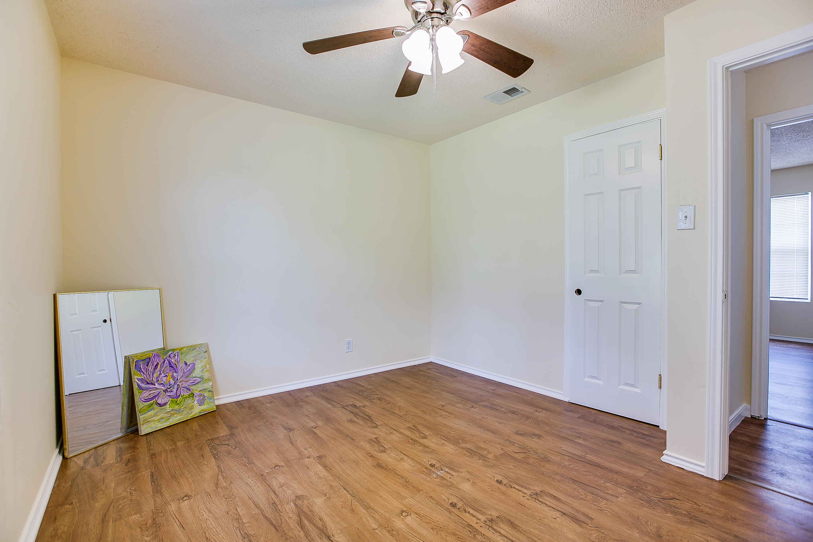 2210 Junius Street Property Photo 18