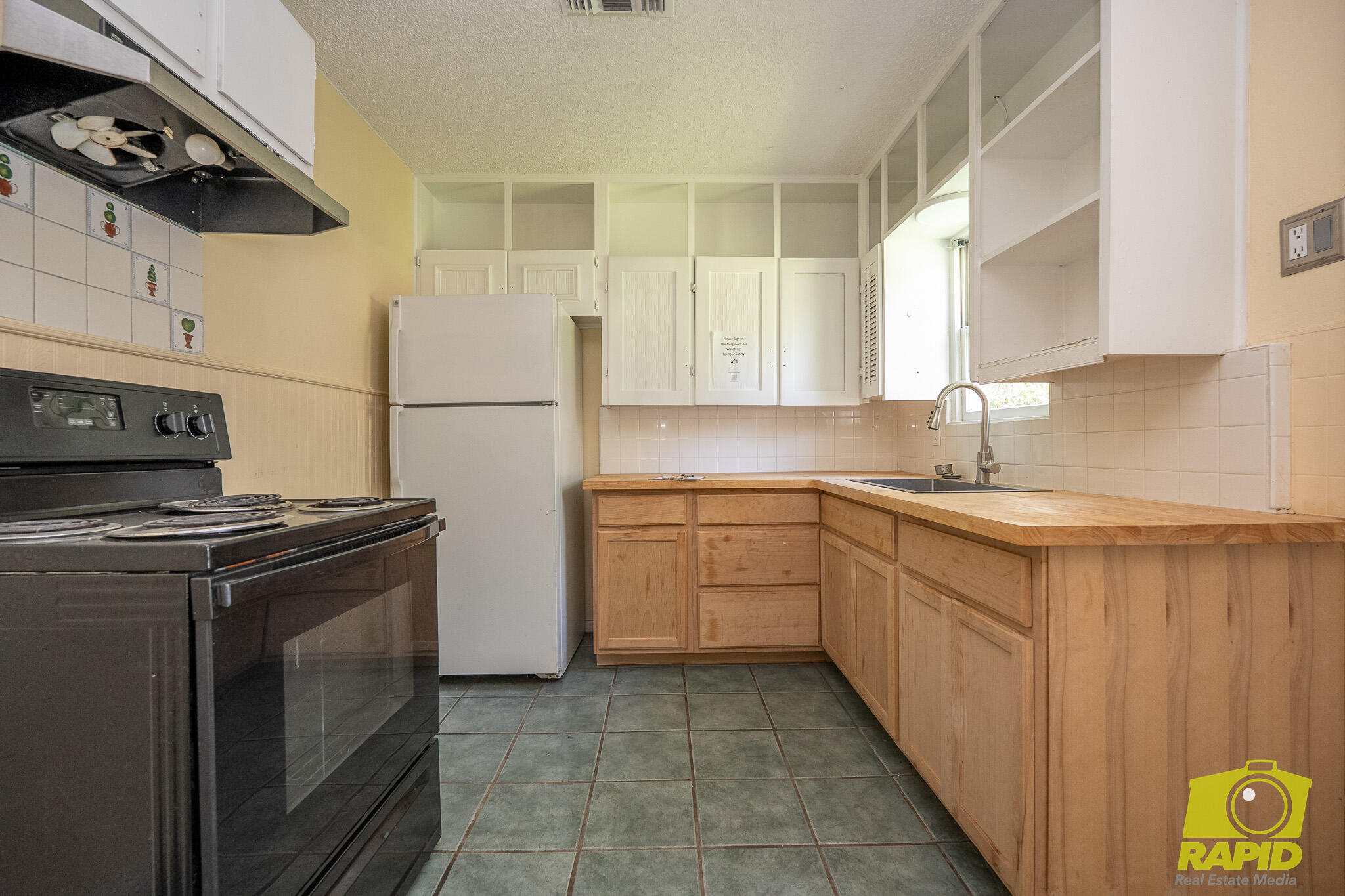 1405 Hassell Street Property Photo 9
