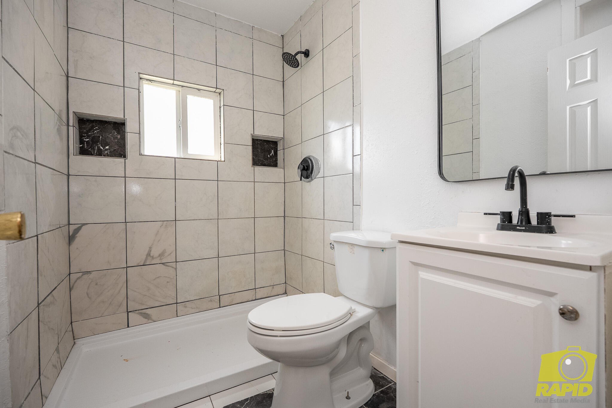 1405 Hassell Street Property Photo 18