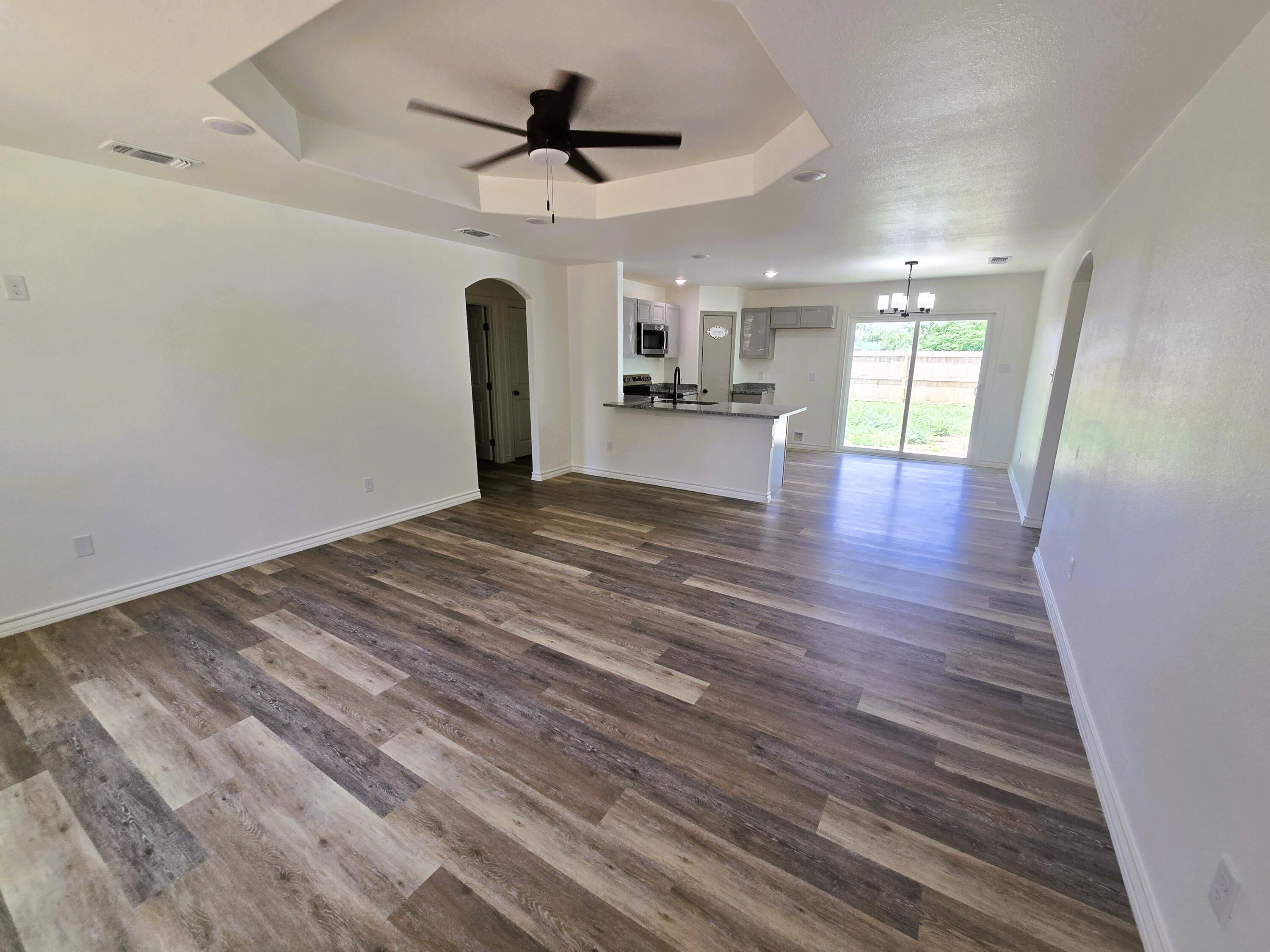 434 E 45th Street Property Photo 3