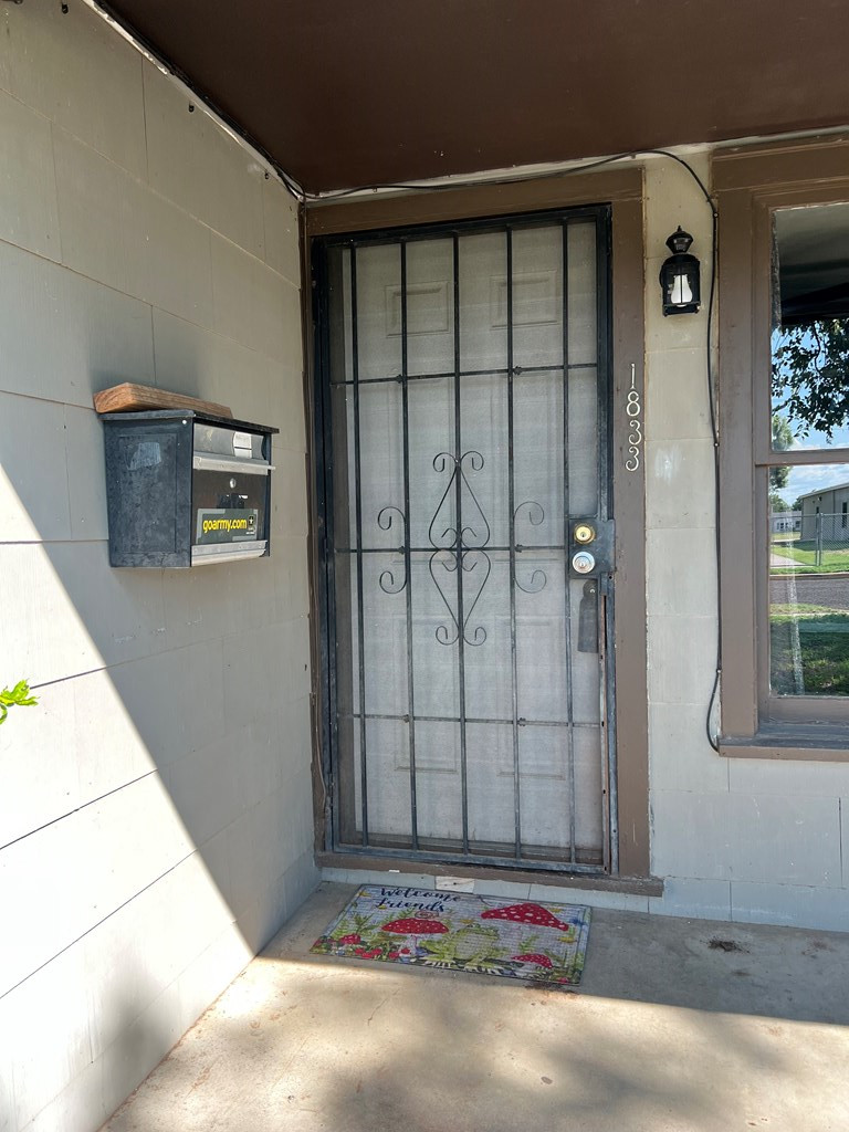 1833 Willow Street Property Photo 3