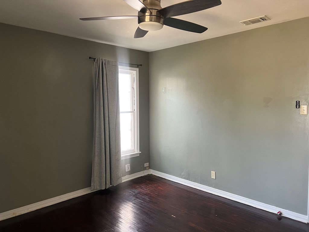 1833 Willow Street Property Photo 8