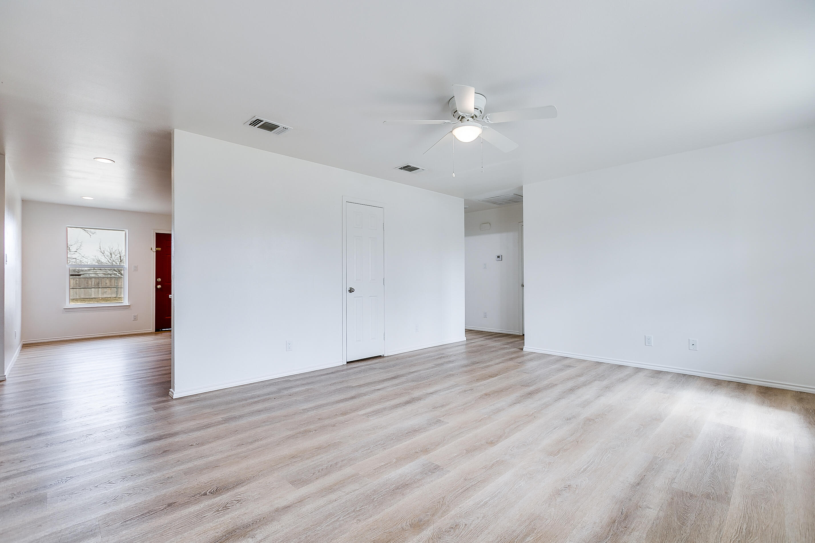 254 E 23rd Street Property Photo 5