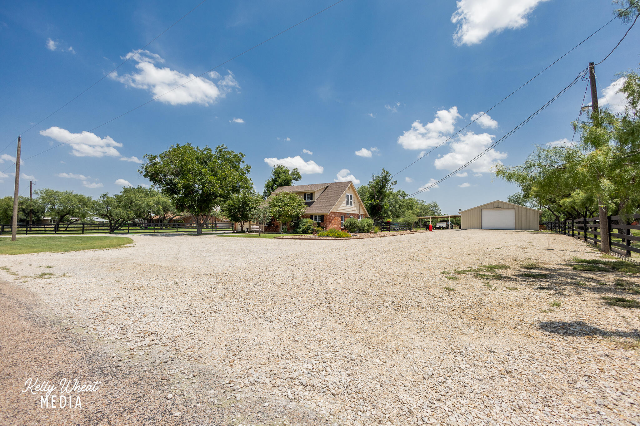 4362 Homestead Circle Property Photo 3