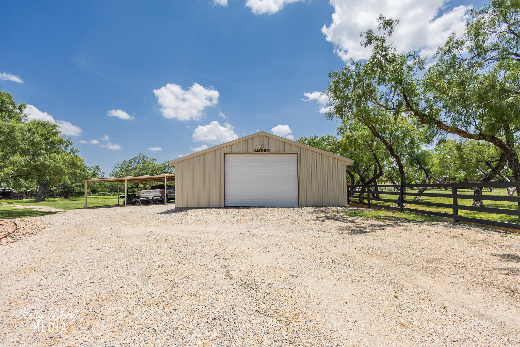 4362 Homestead Circle Property Photo 7