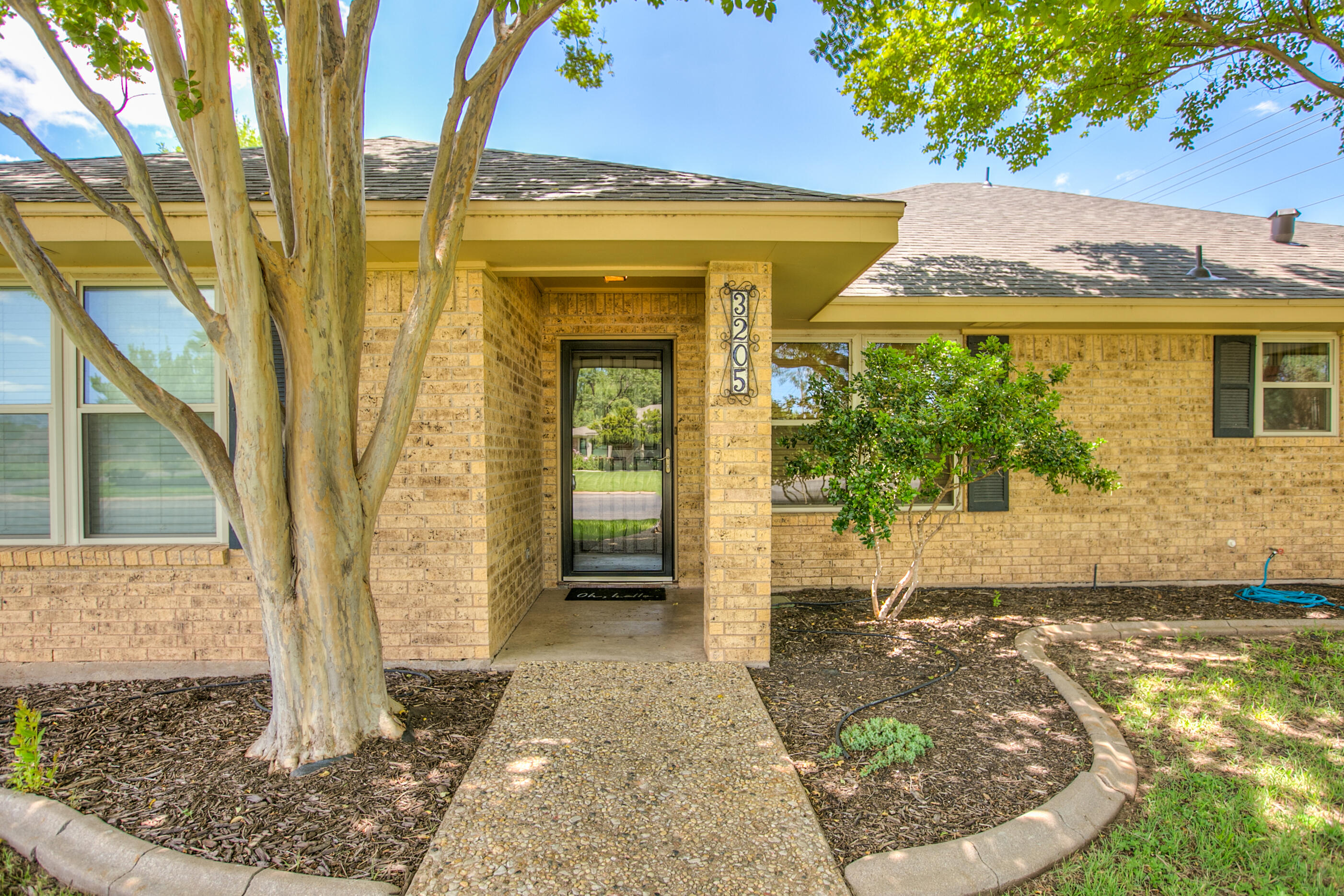 3205 Valleyview Boulevard Property Photo 5