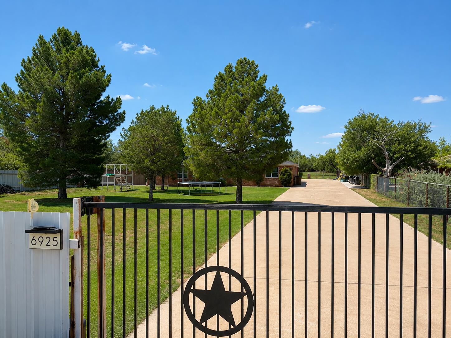 6925 Grape Creek Road, 1 Property Photo 2