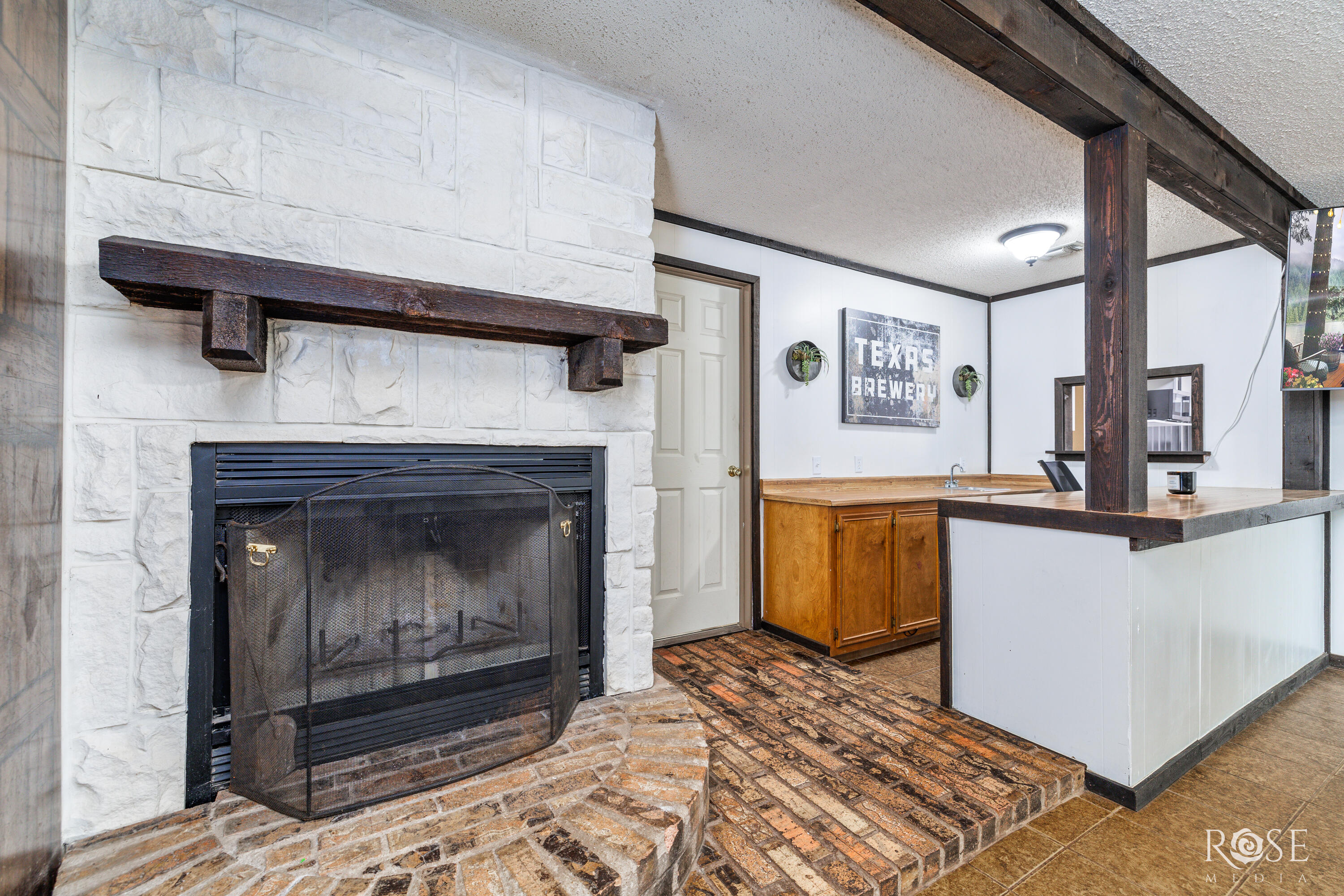 6925 Grape Creek Road, 1 Property Photo 7