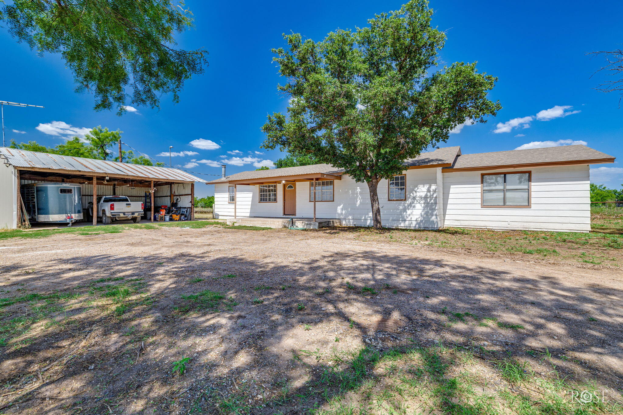 6036 Navajo Road Property Photo 2