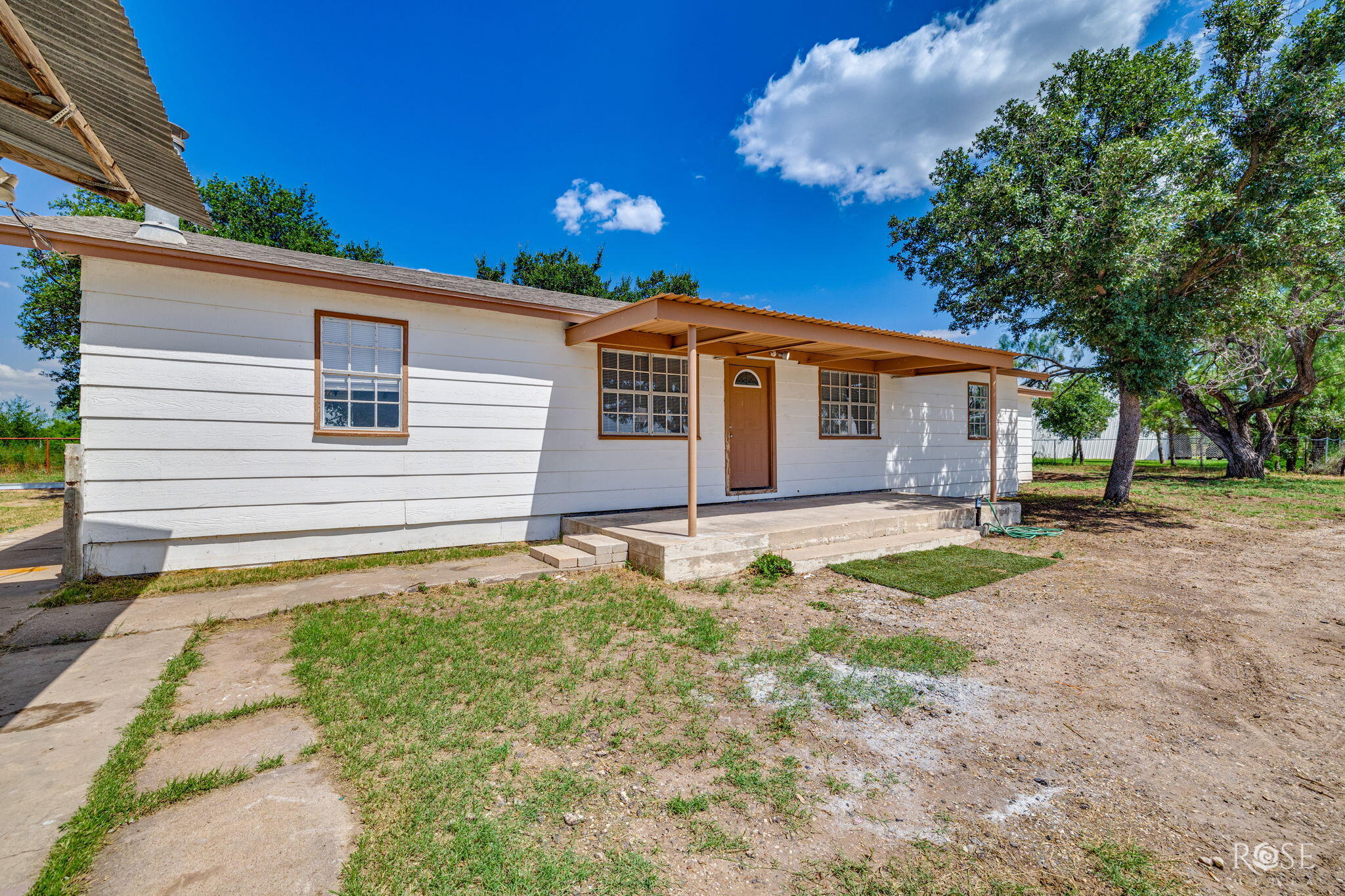 6036 Navajo Road Property Photo 3