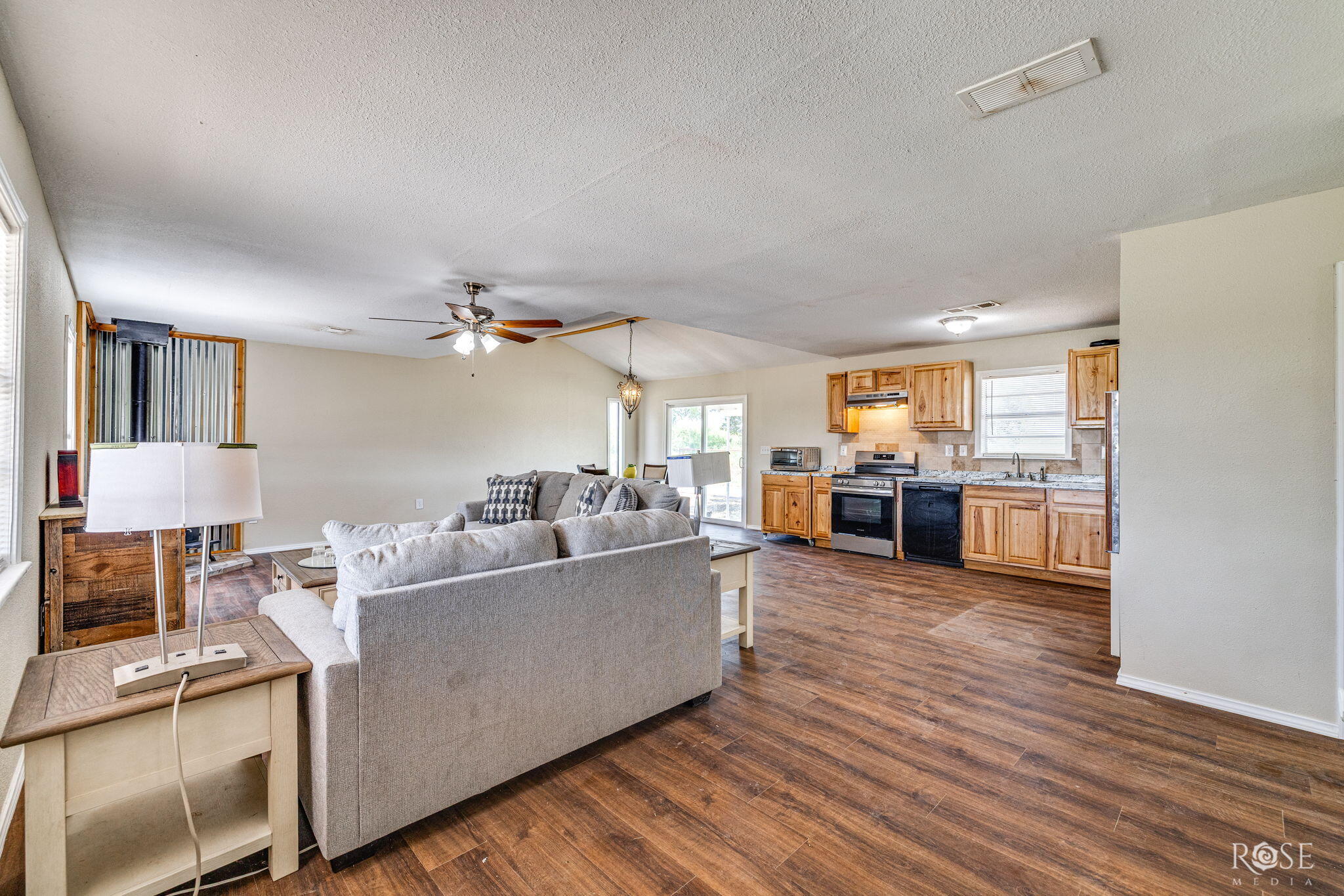 6036 Navajo Road Property Photo 5