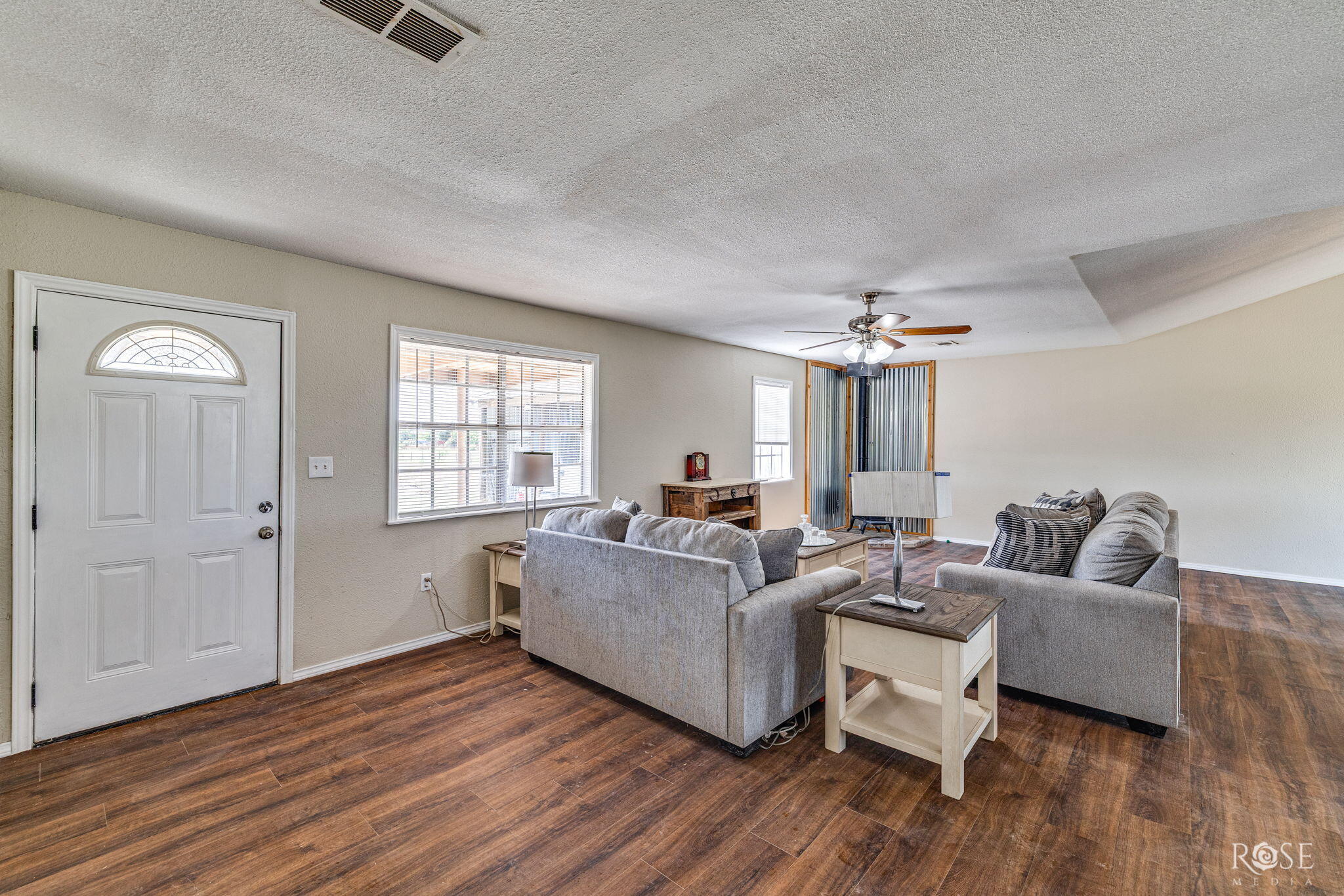 6036 Navajo Road Property Photo 6