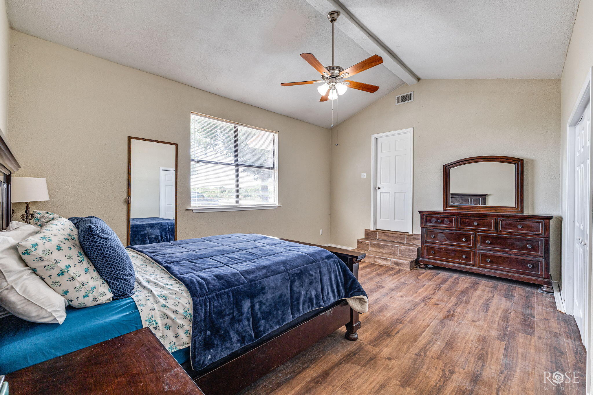 6036 Navajo Road Property Photo 16