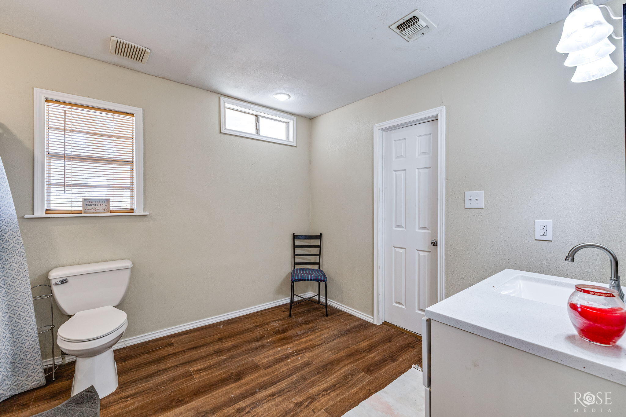 6036 Navajo Road Property Photo 21