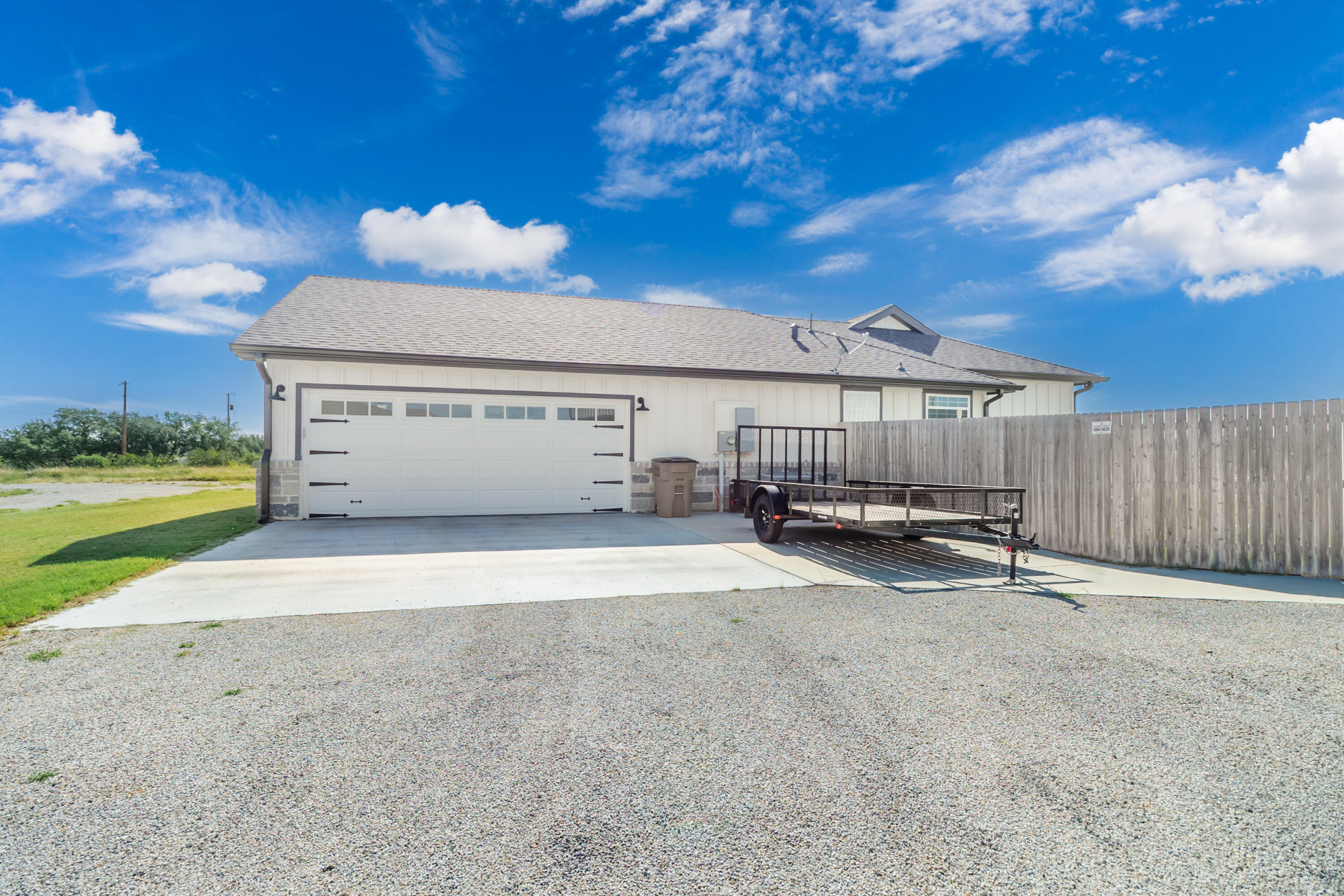 3533 Encino Drive Property Photo 4