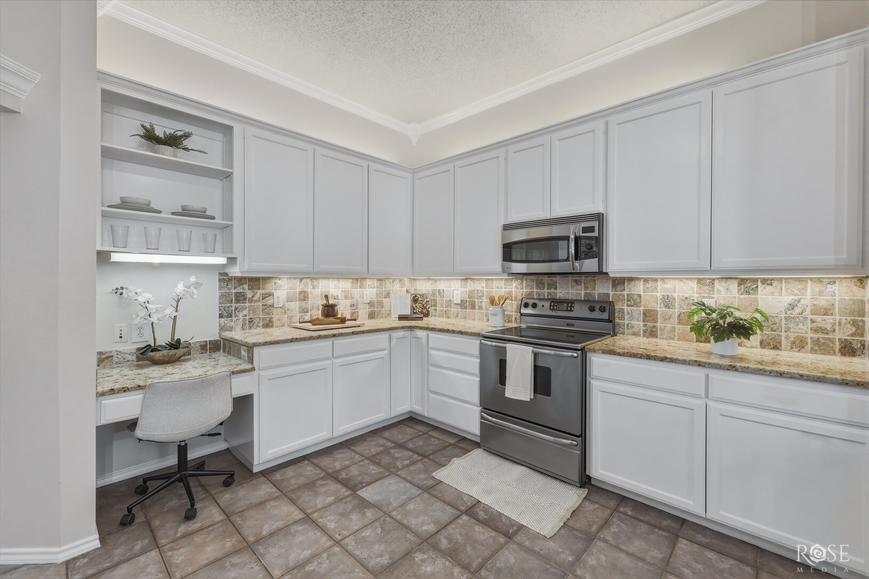 3566 Grandview Drive Property Photo 13