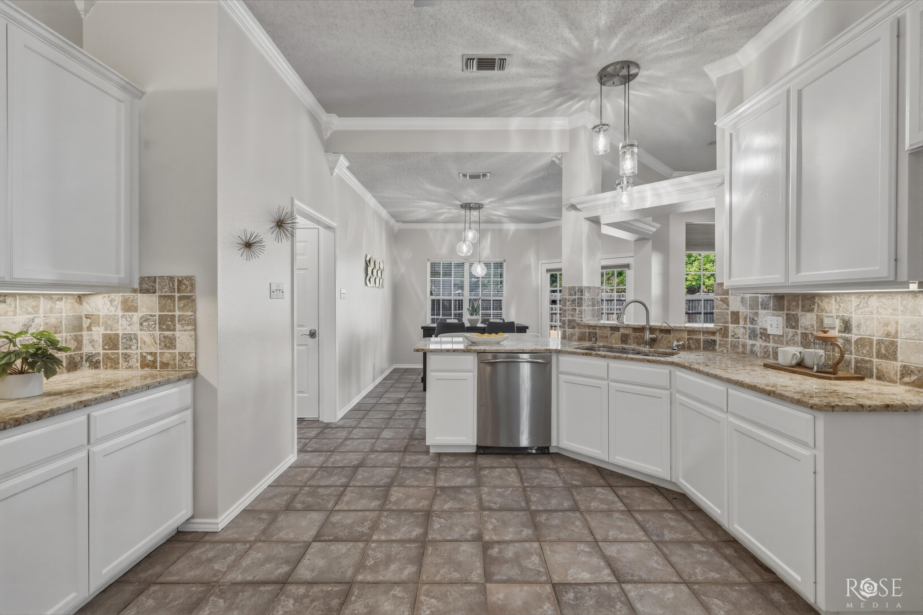 3566 Grandview Drive Property Photo 14