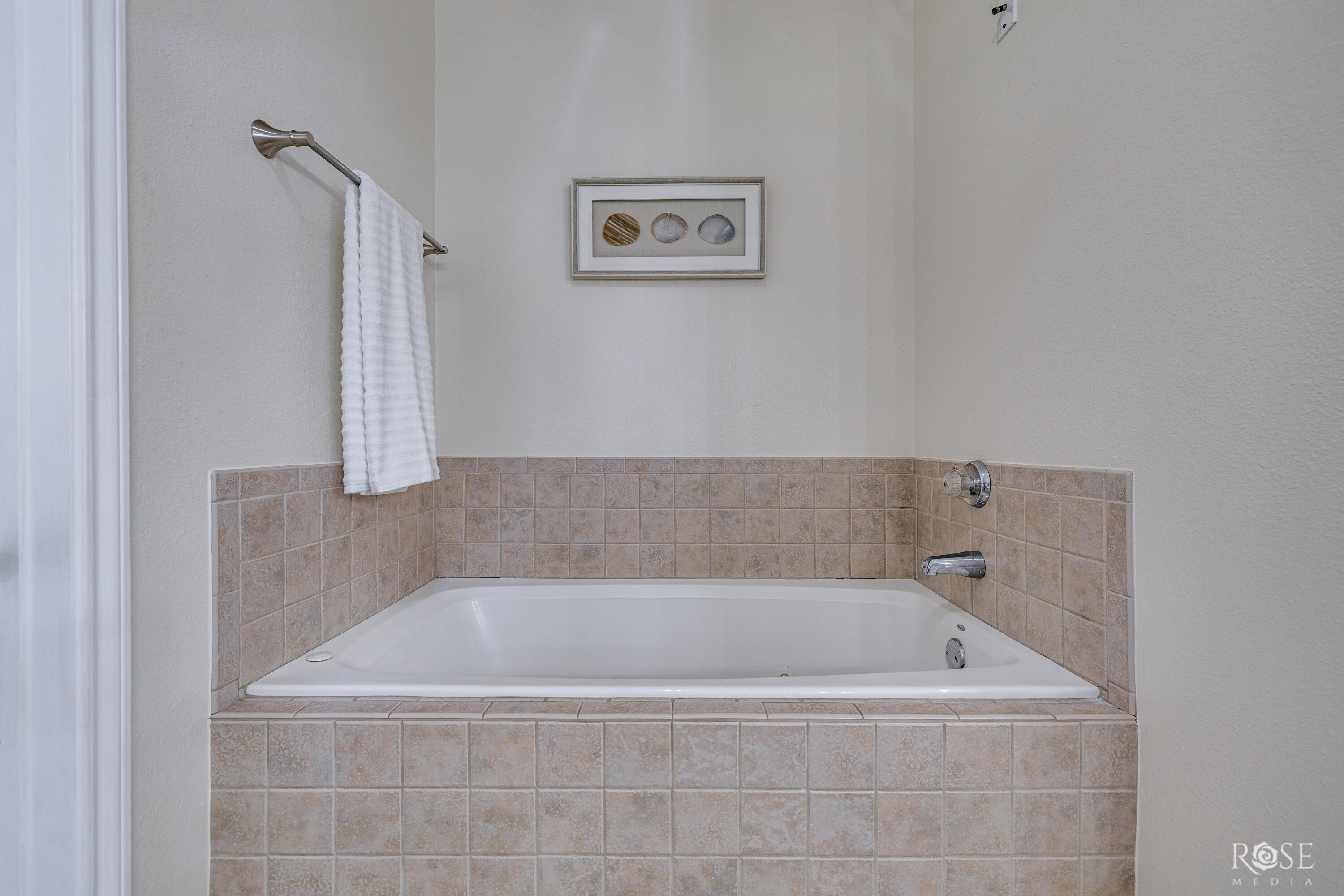 3566 Grandview Drive Property Photo 23