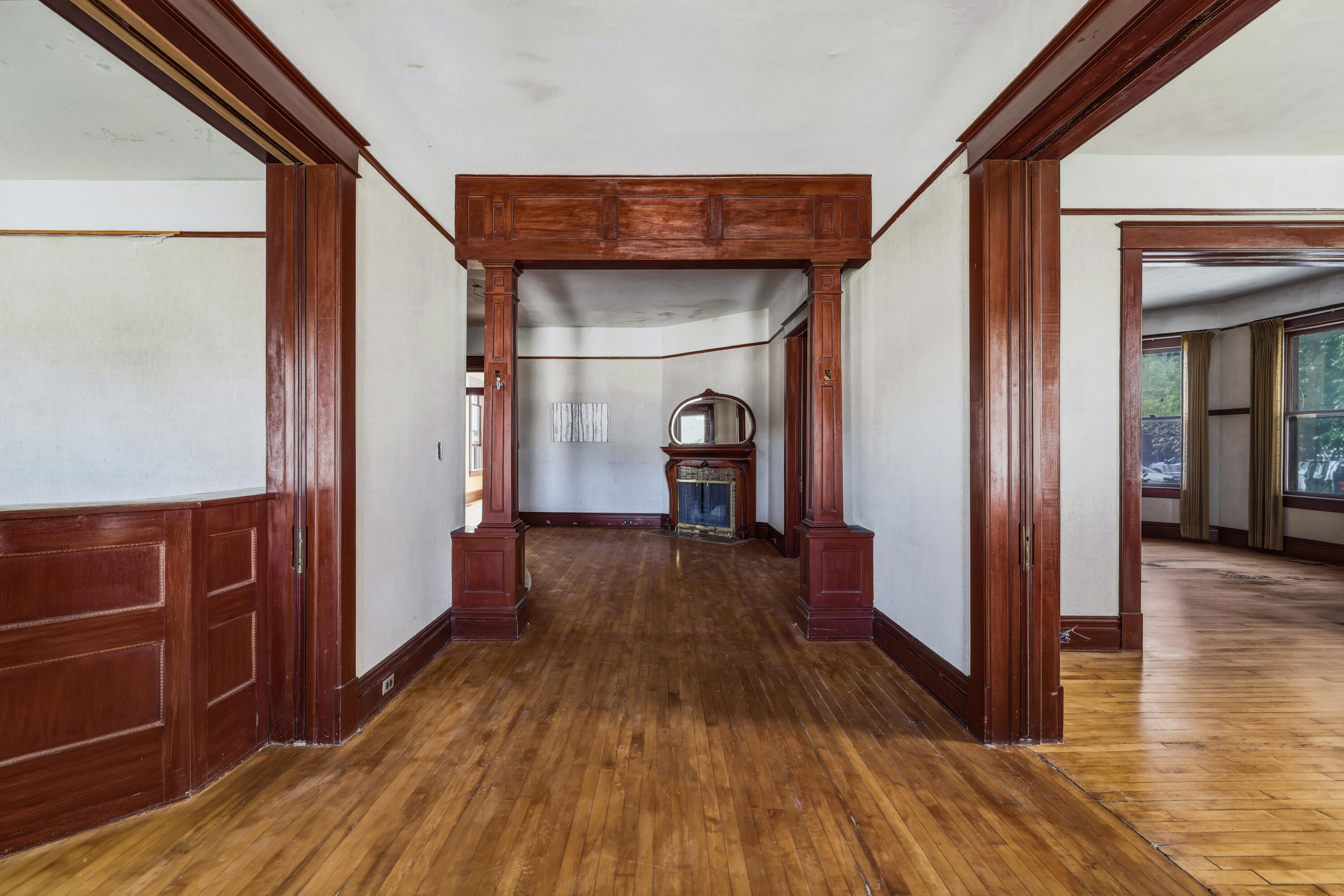 421 W Twohig Avenue Property Photo 11