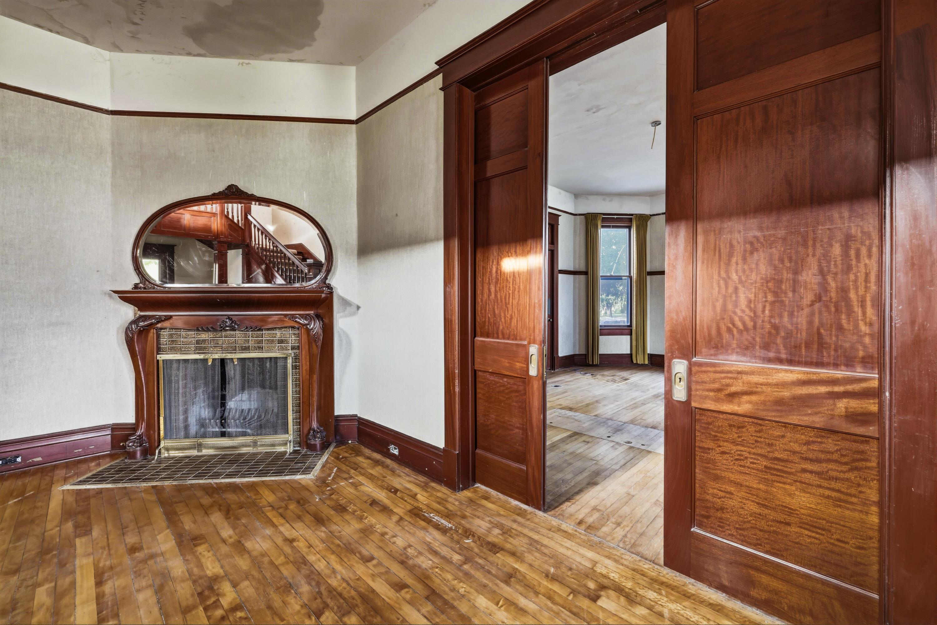 421 W Twohig Avenue Property Photo 17