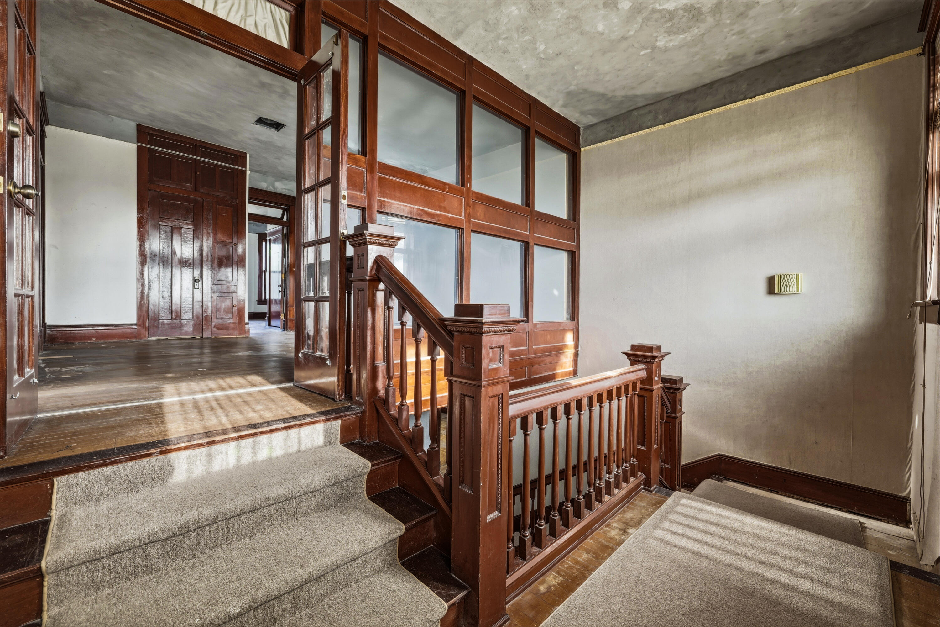 421 W Twohig Avenue Property Photo 27
