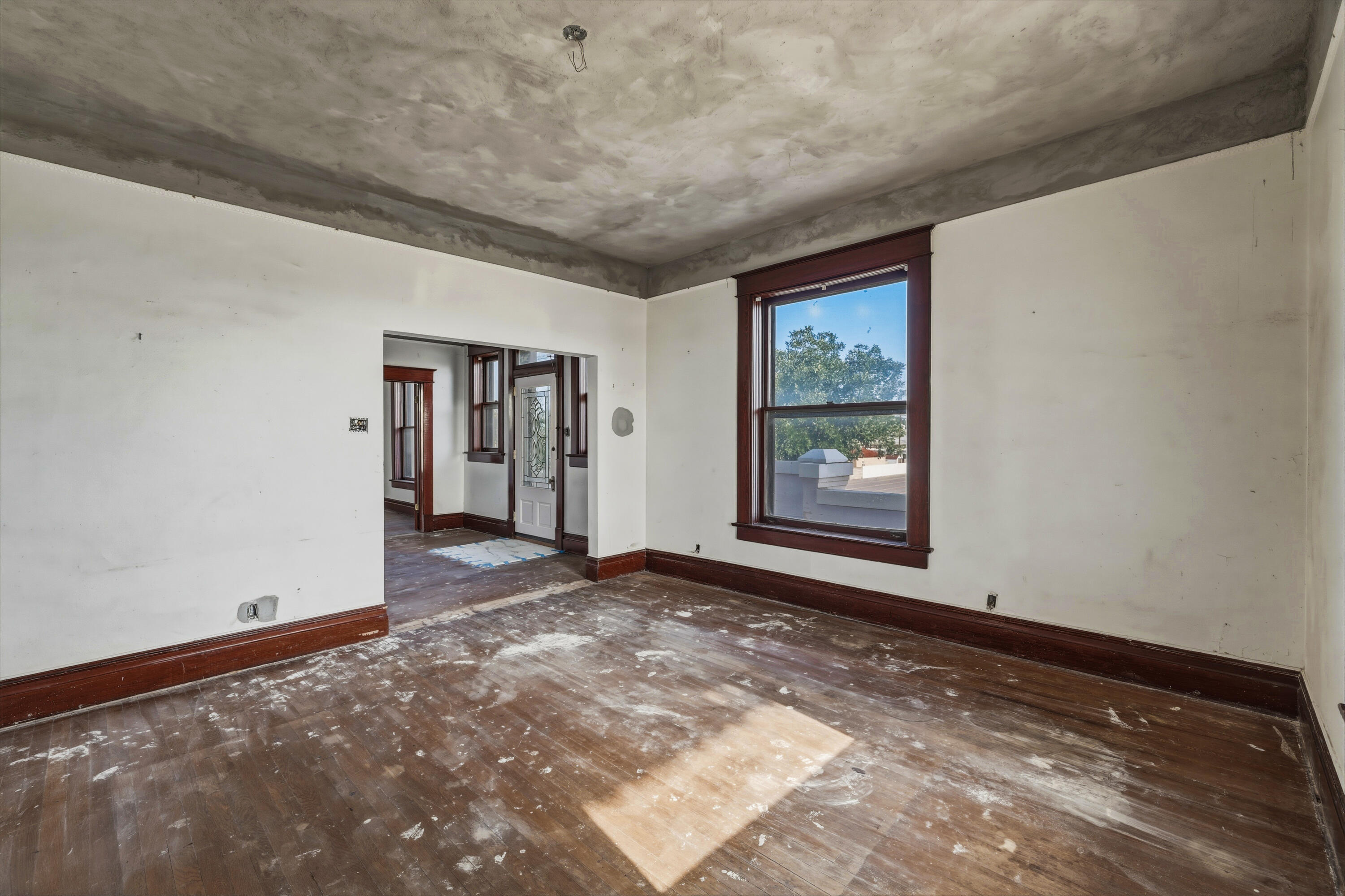 421 W Twohig Avenue Property Photo 45