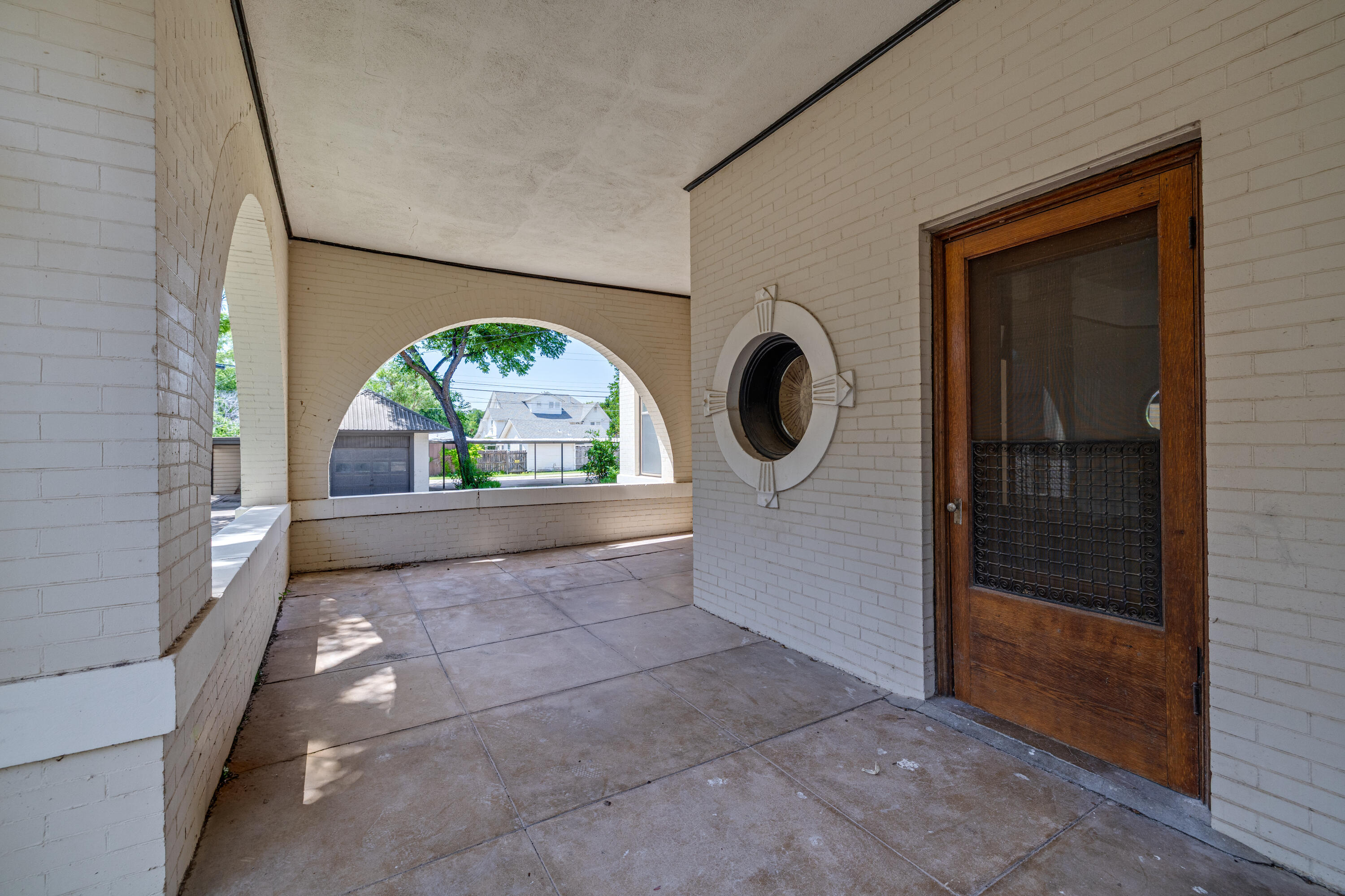 421 W Twohig Avenue Property Photo 49