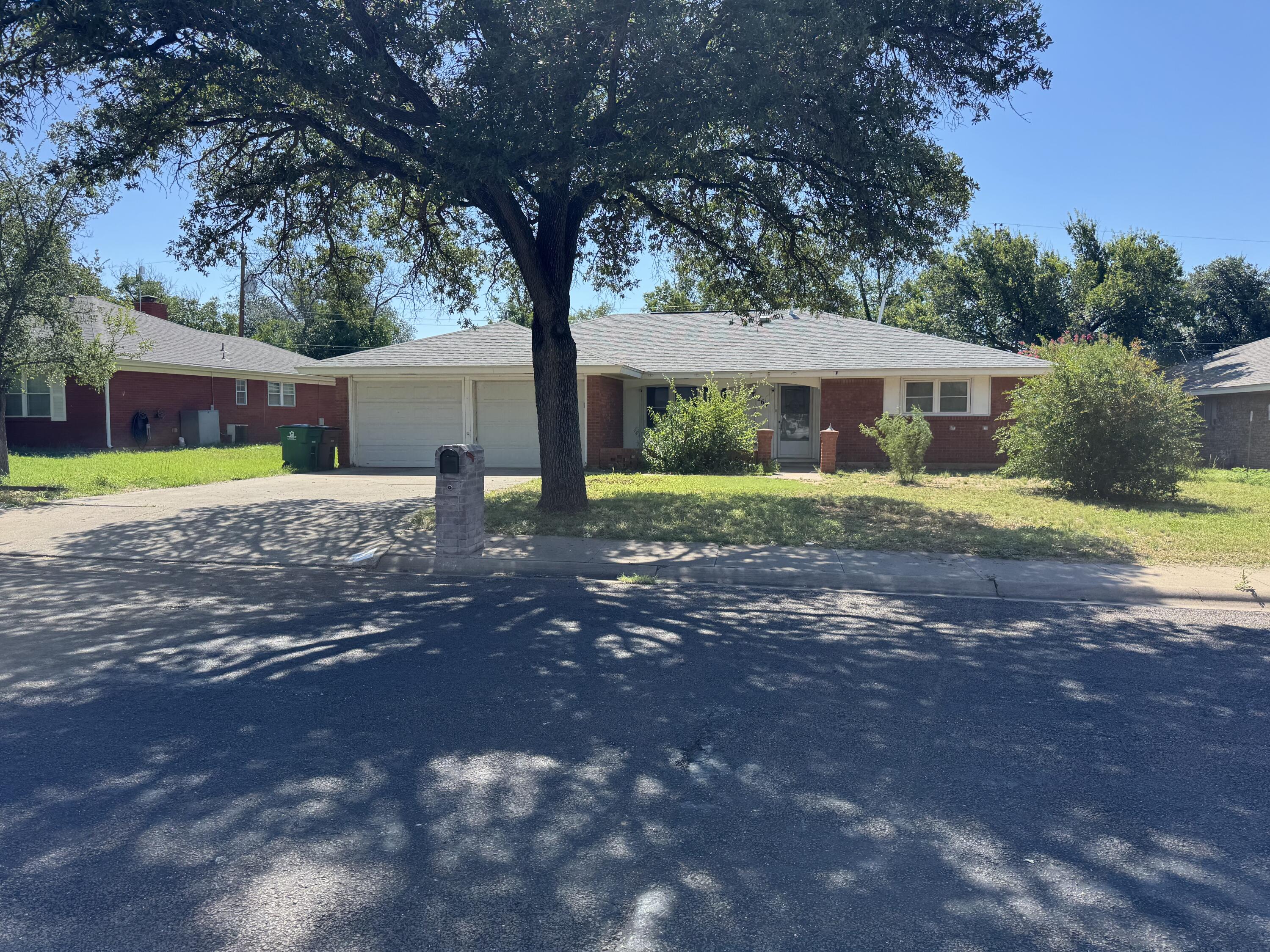 264 Westwood Drive Property Photo 1