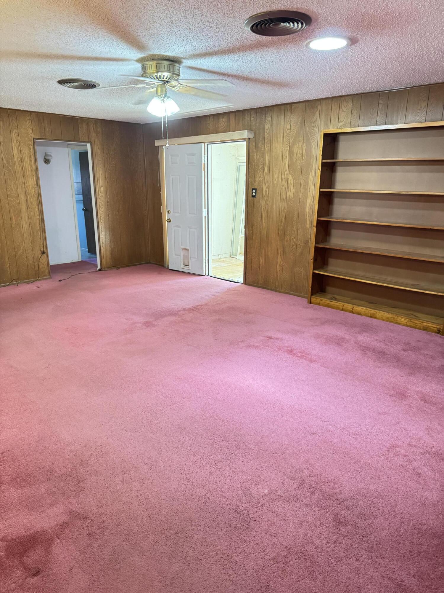264 Westwood Drive Property Photo 3