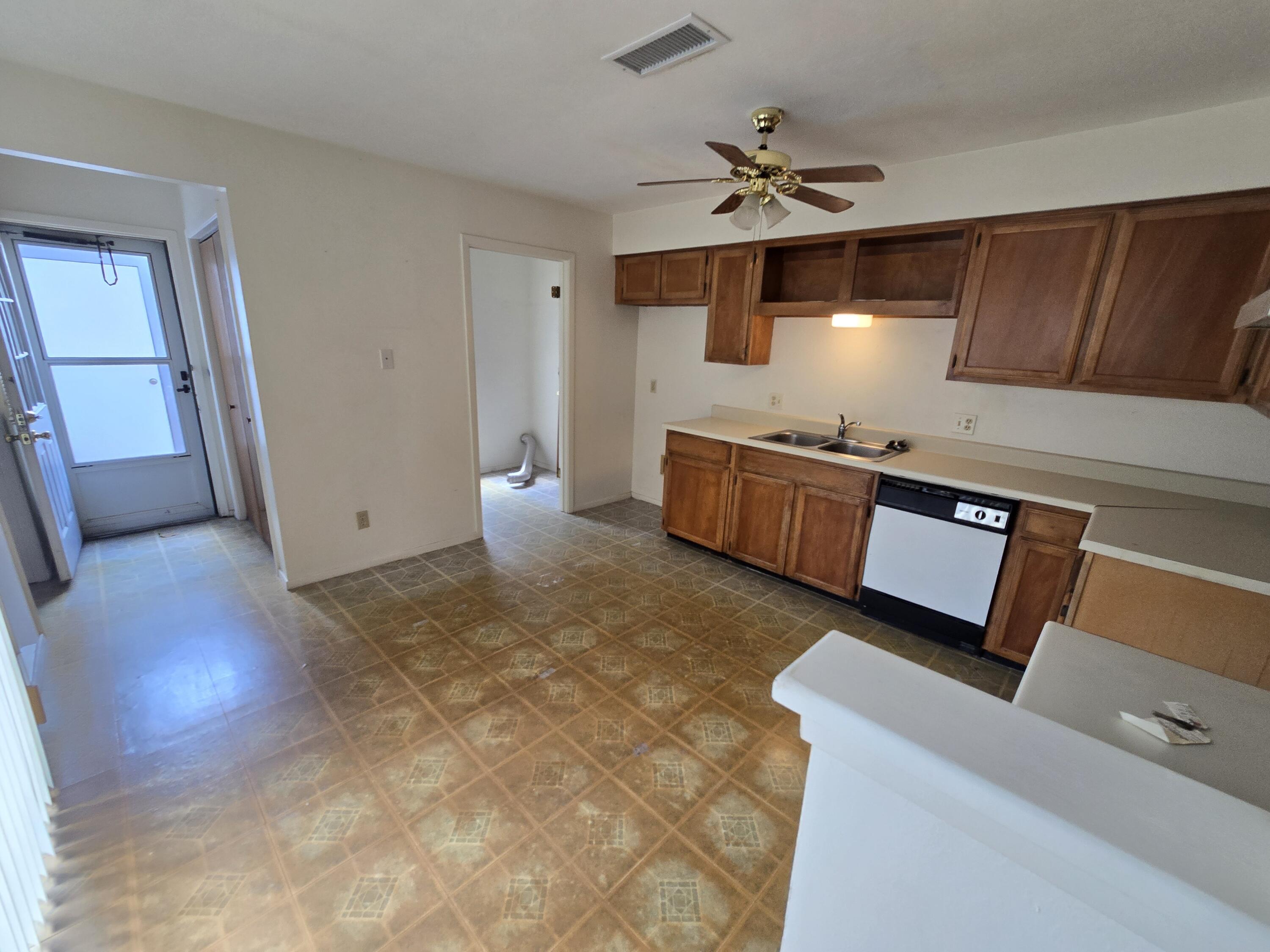917 Todd Lane Property Photo 5