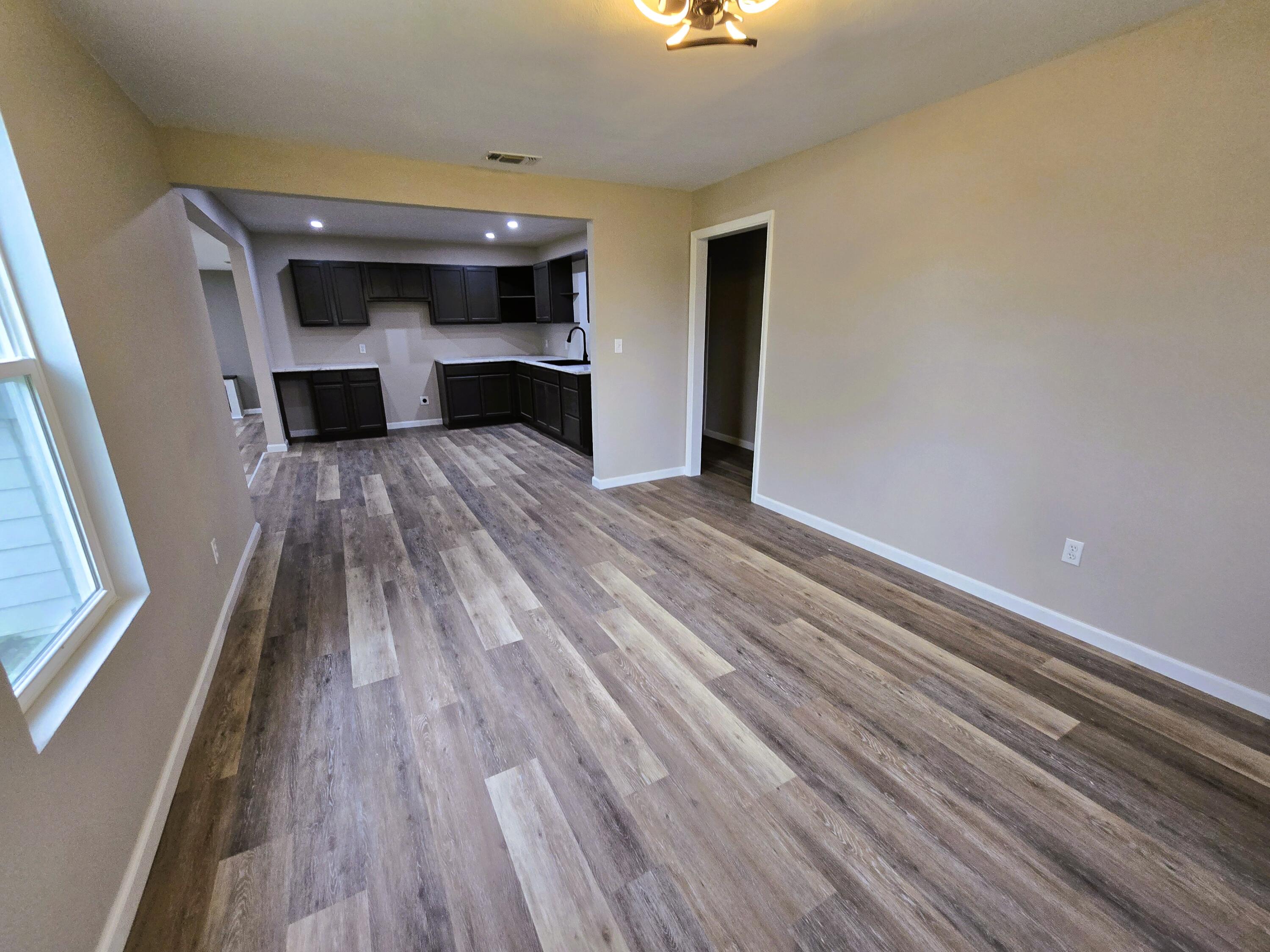 2710 Bowie Street Property Photo 3