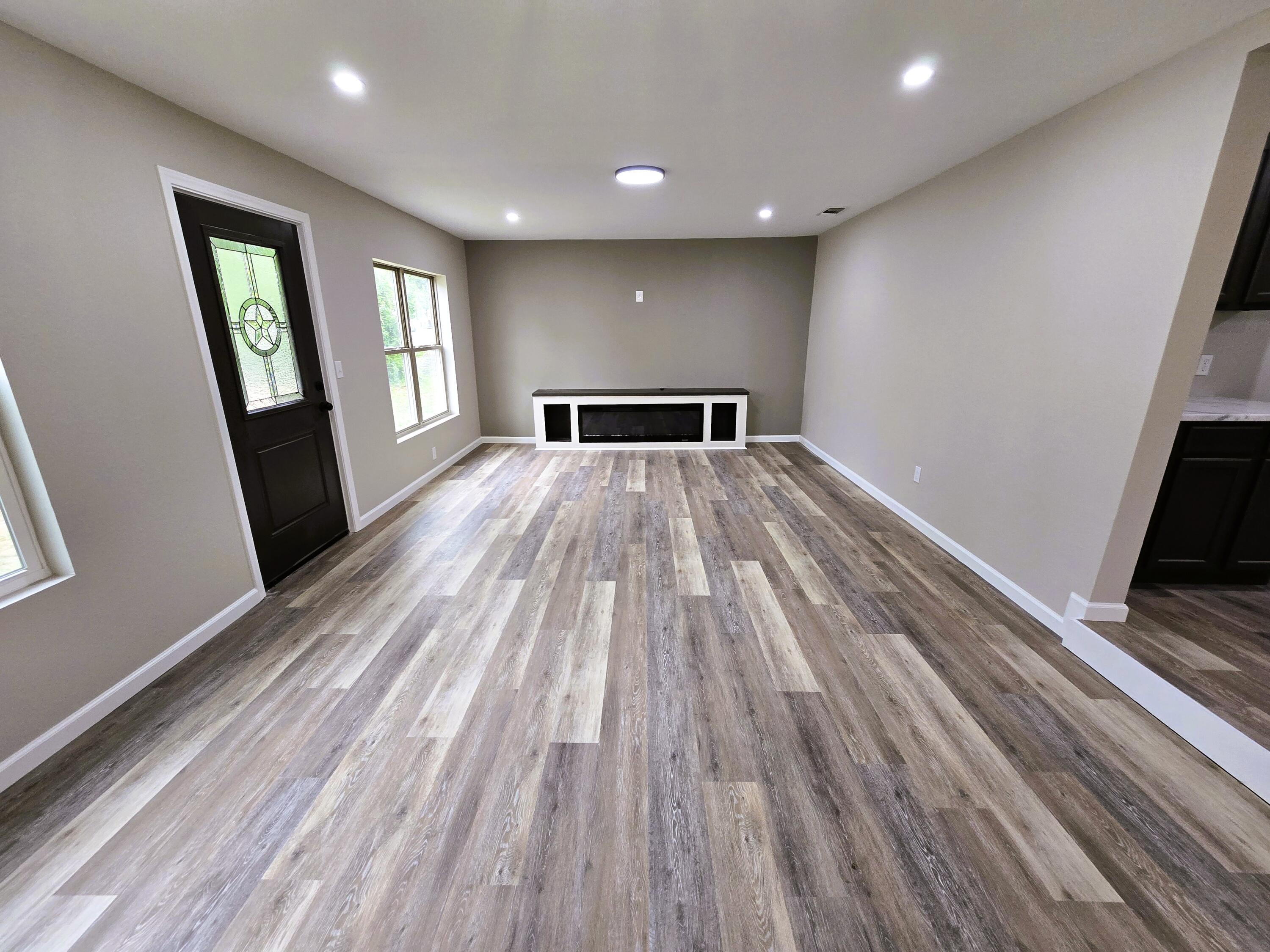 2710 Bowie Street Property Photo 6