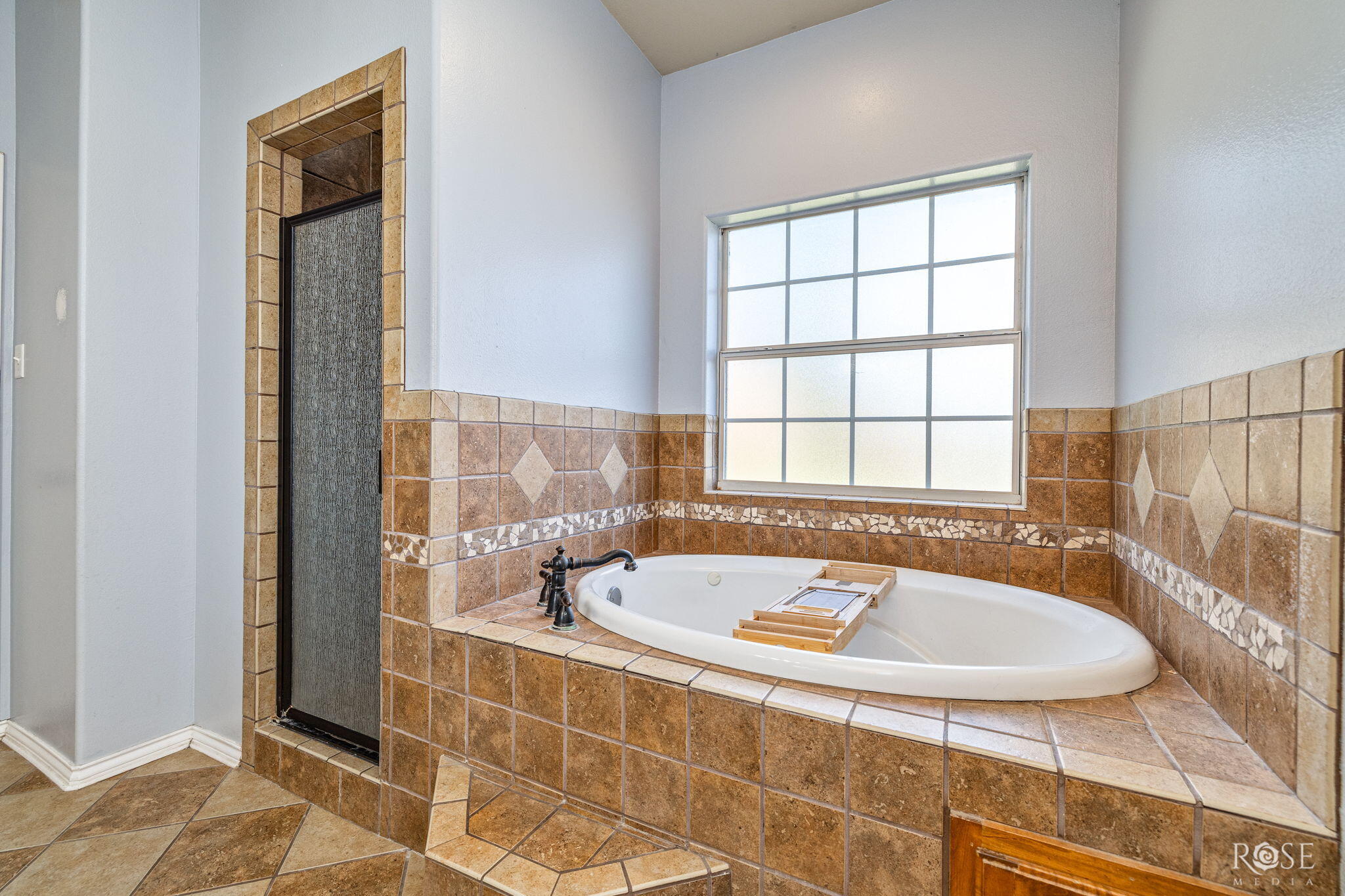 5805 Lyndhurst Drive Property Photo 16