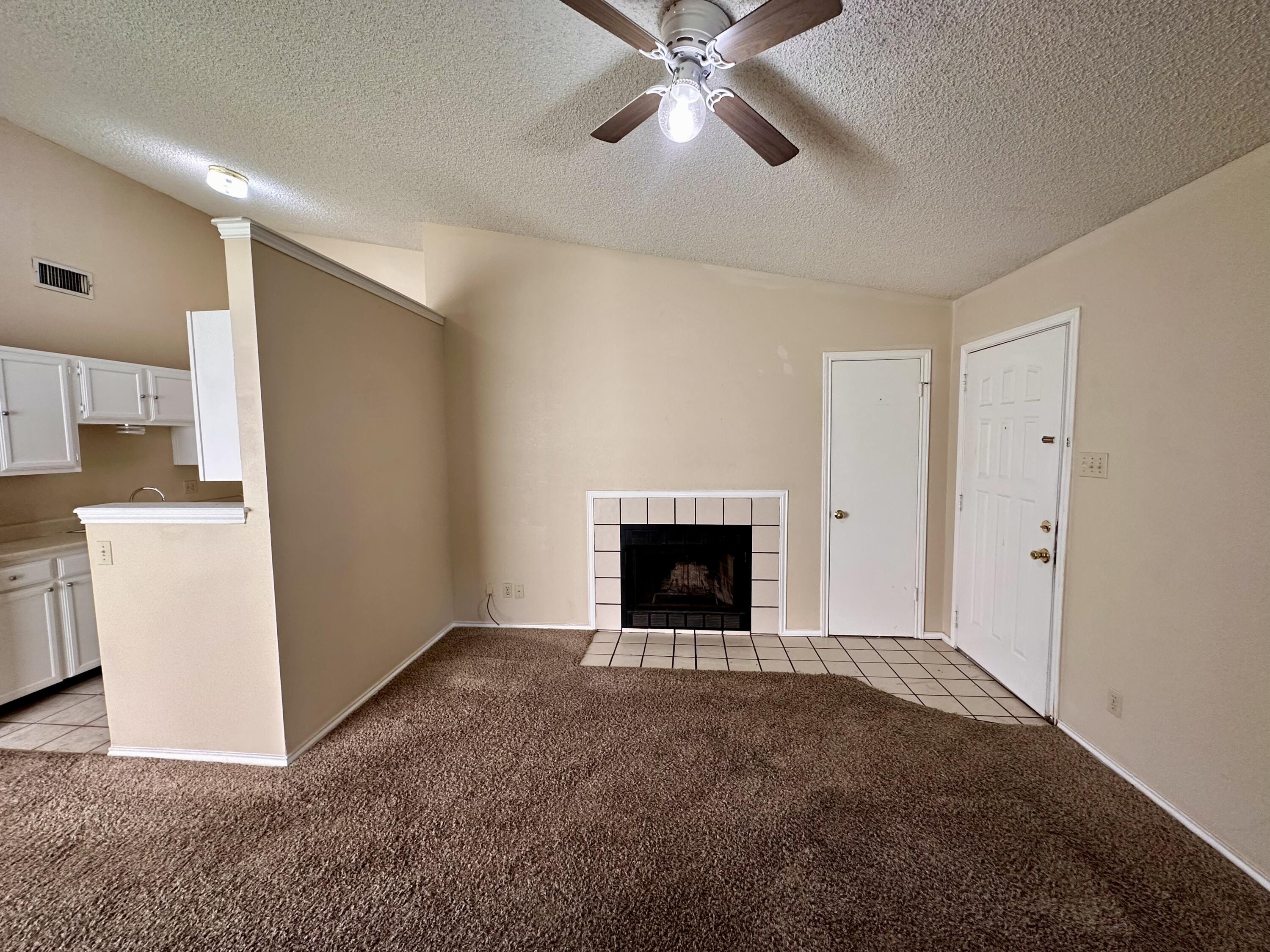1418 Lindell Court Property Photo 3
