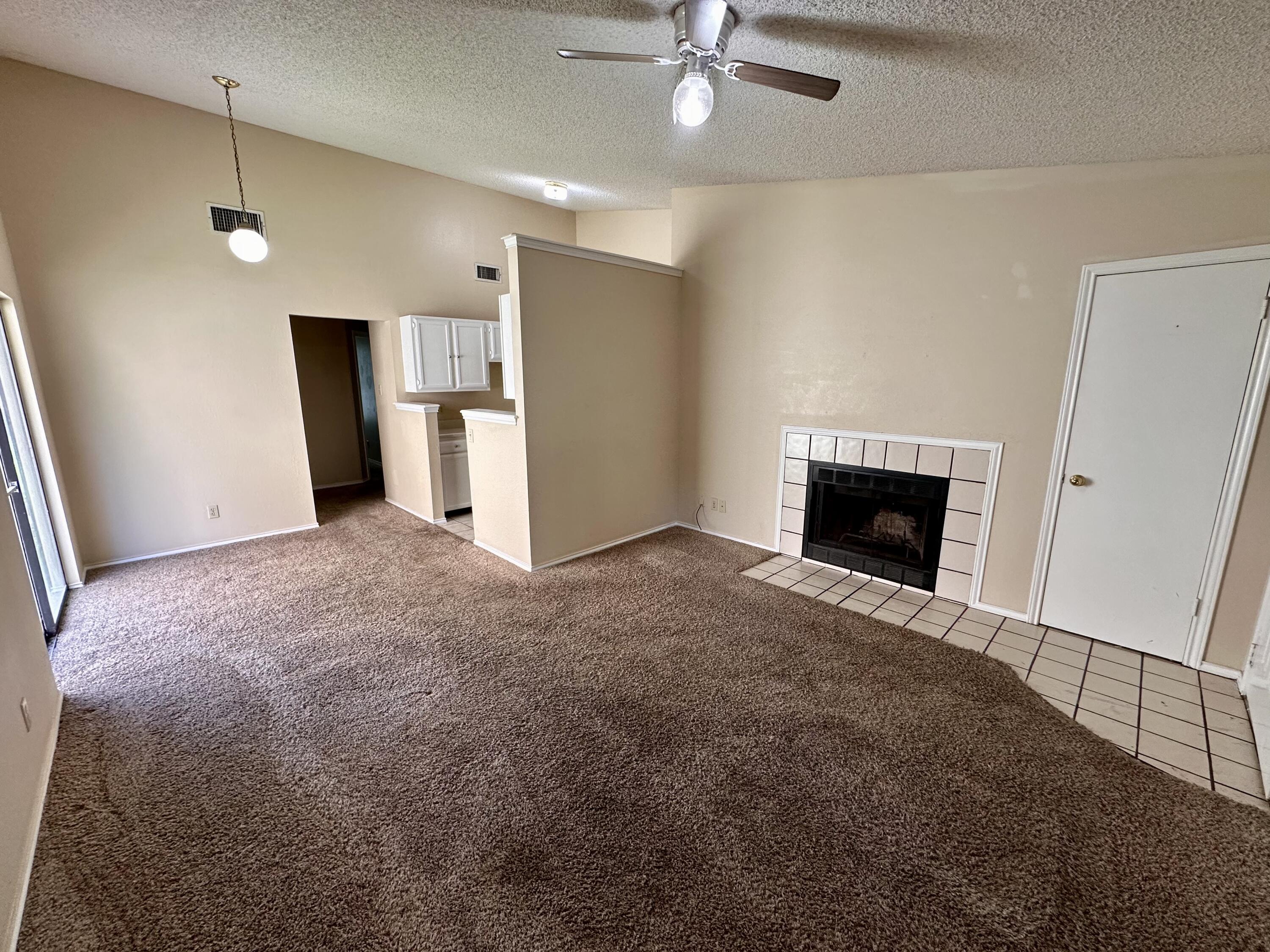 1418 Lindell Court Property Photo 4