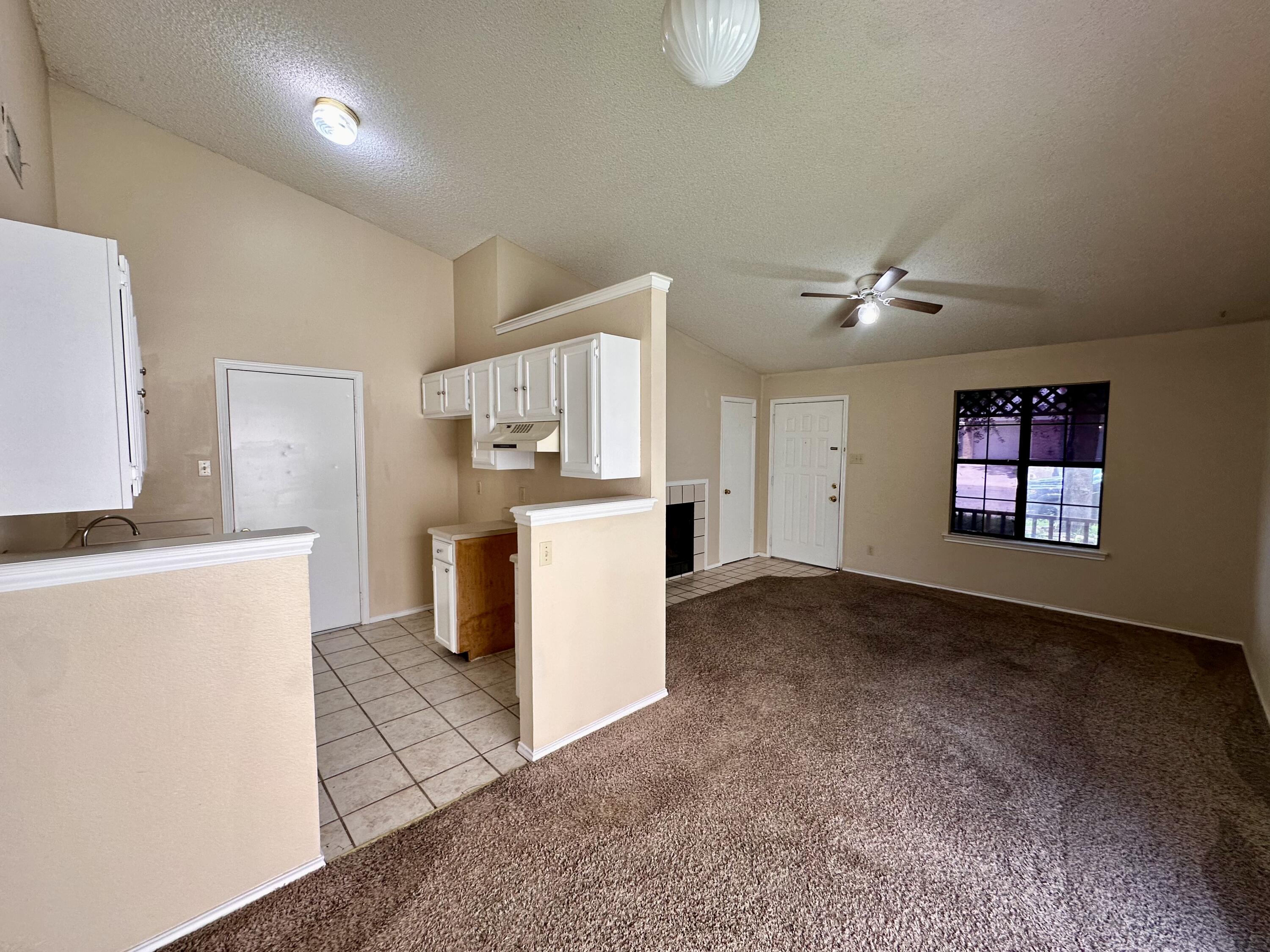 1418 Lindell Court Property Photo 5