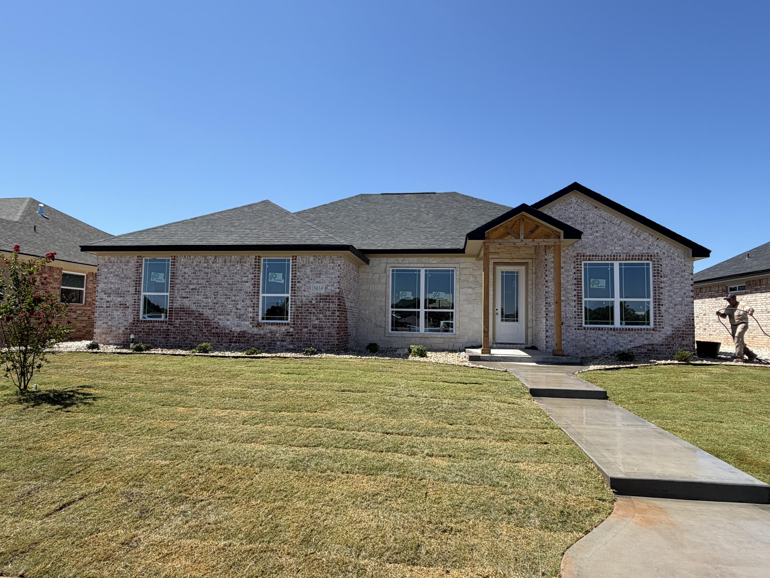 5034 Shefflera Drive Property Photo 1