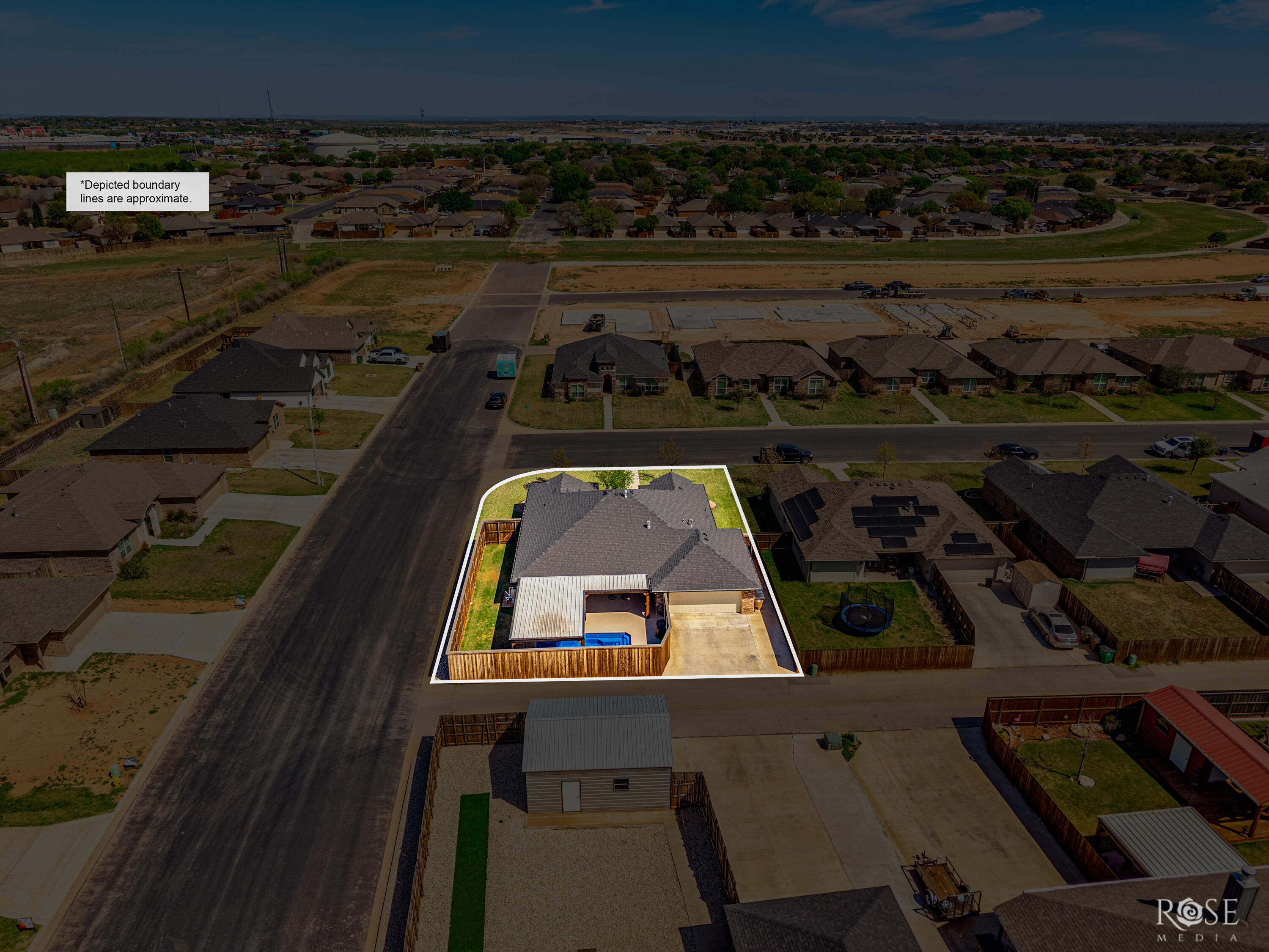 5050 Red Oak Lane Property Photo 4