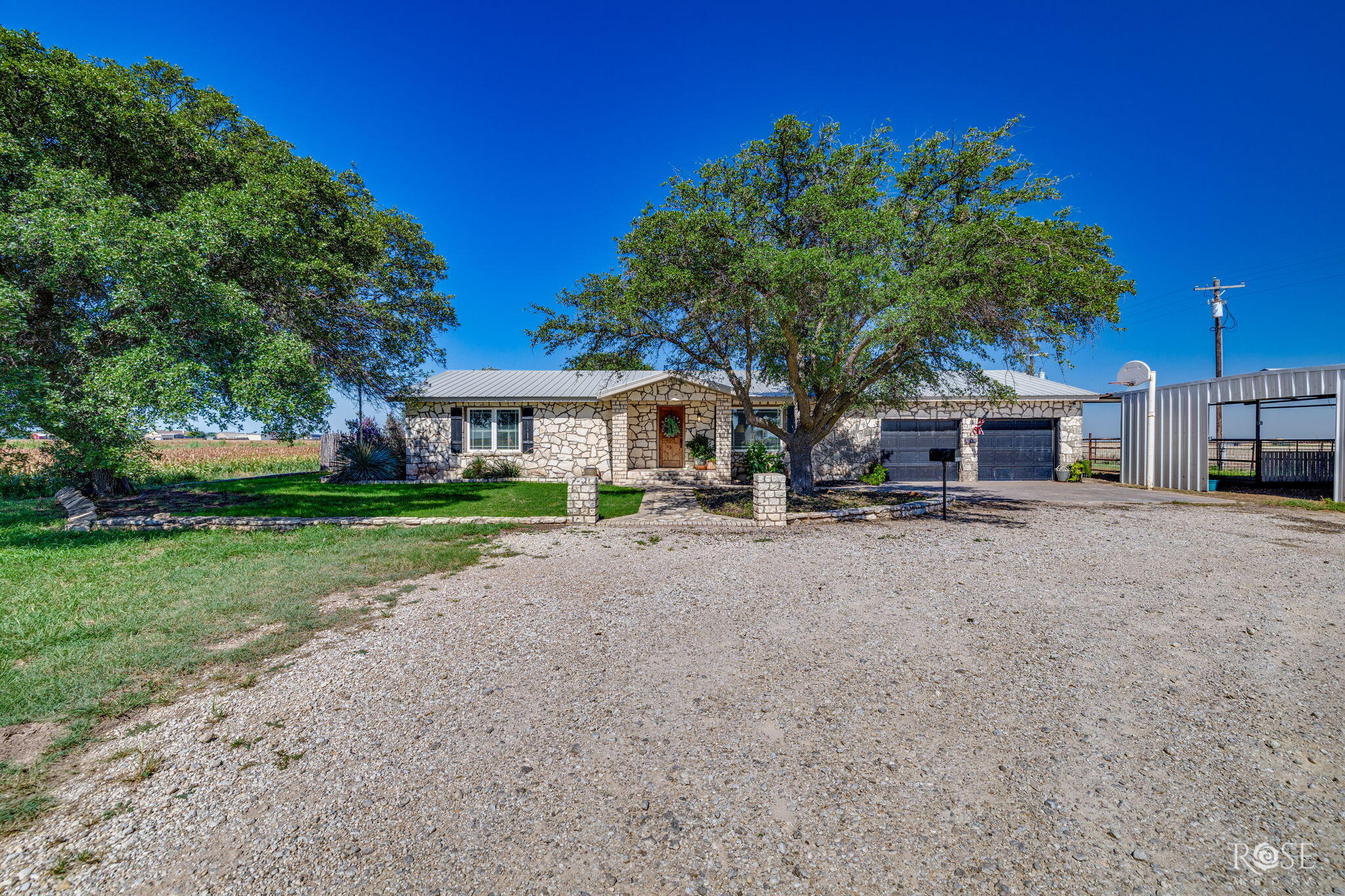 6825 Hawk Avenue Property Photo 2