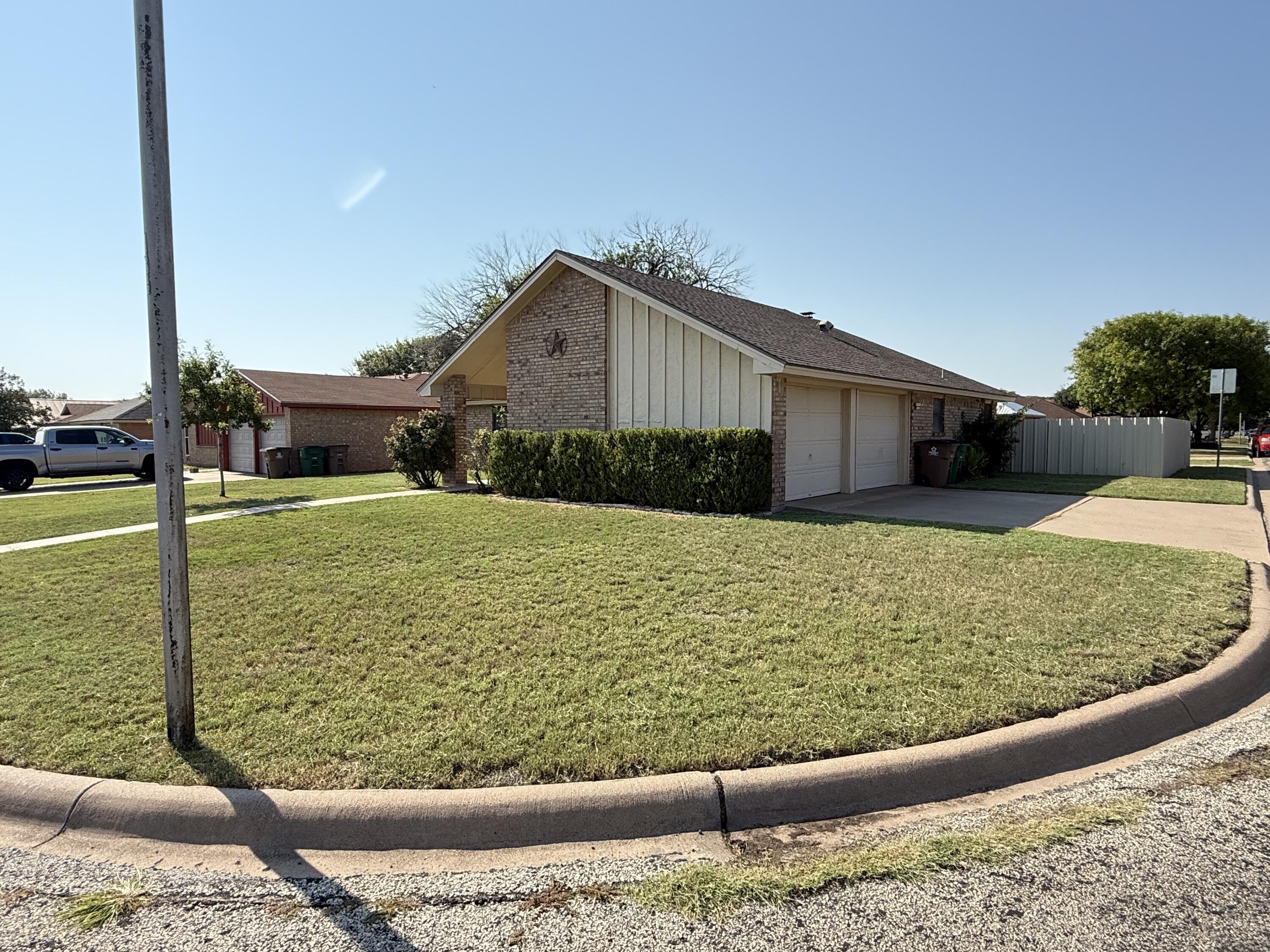 2501 1st Atlas Street Property Photo 2