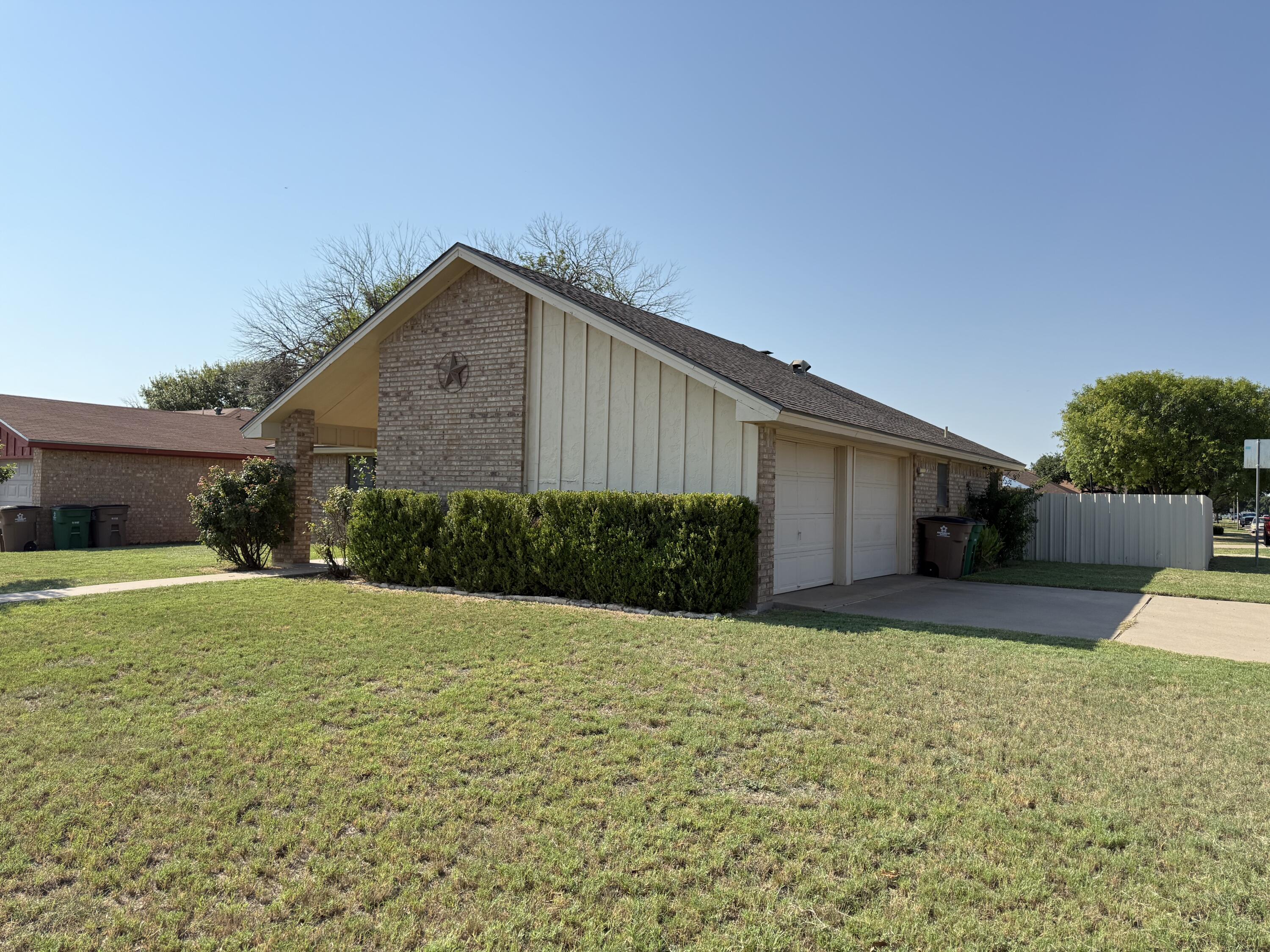2501 1st Atlas Street Property Photo 3