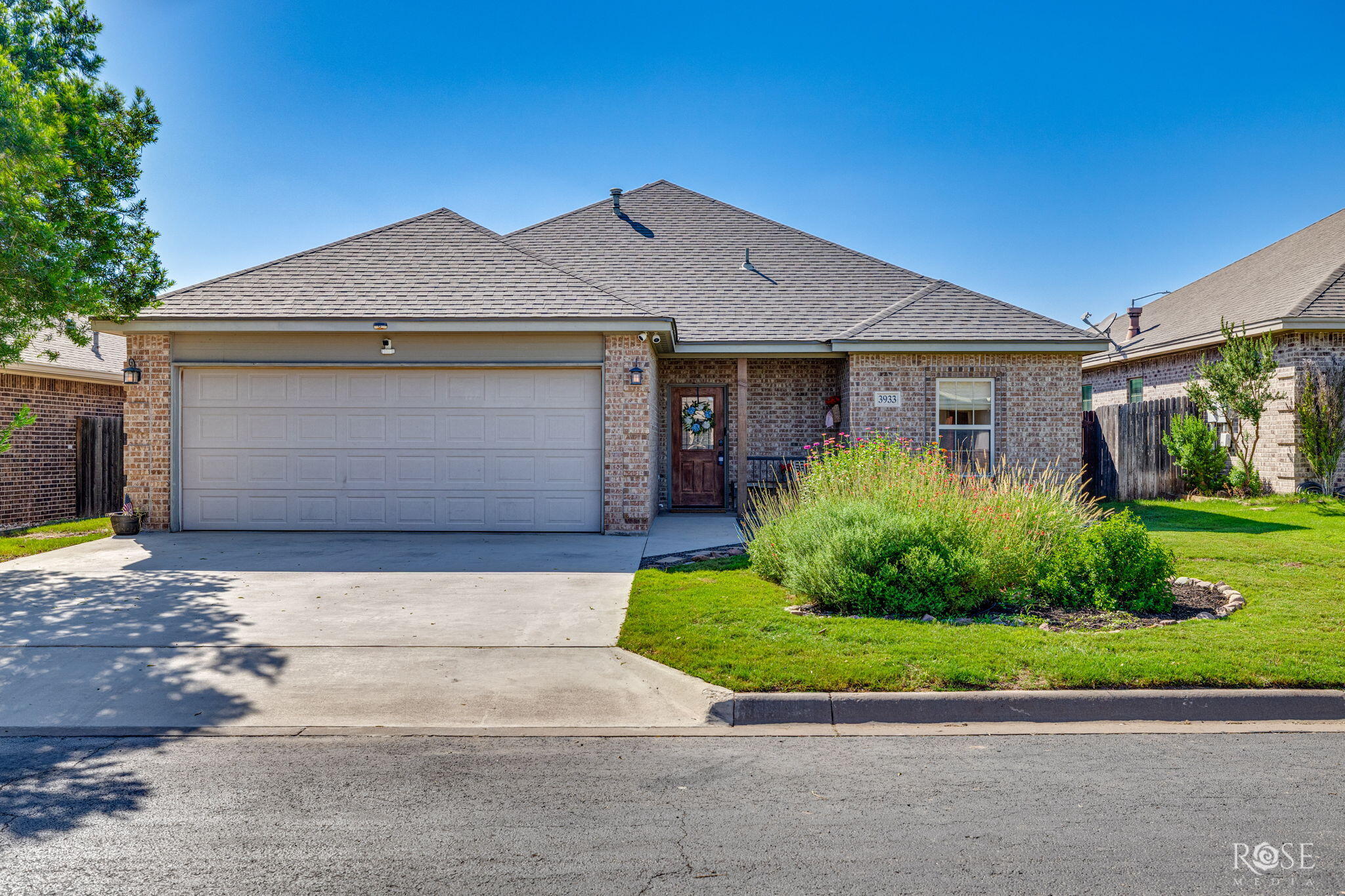 3933 Margaret Lane